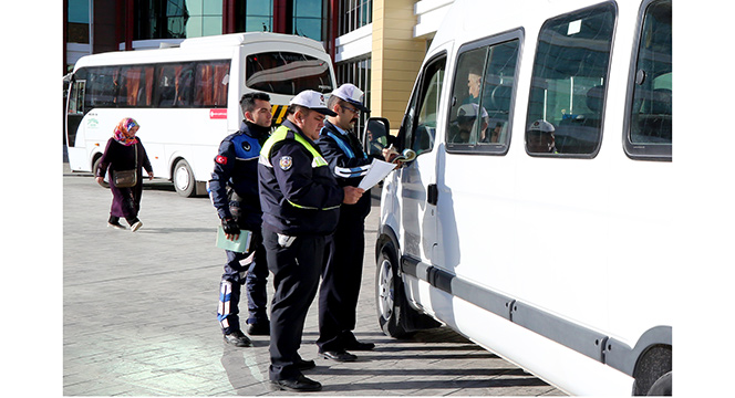 Büyükşehir'den Okul Servis Araçlarına Denetim