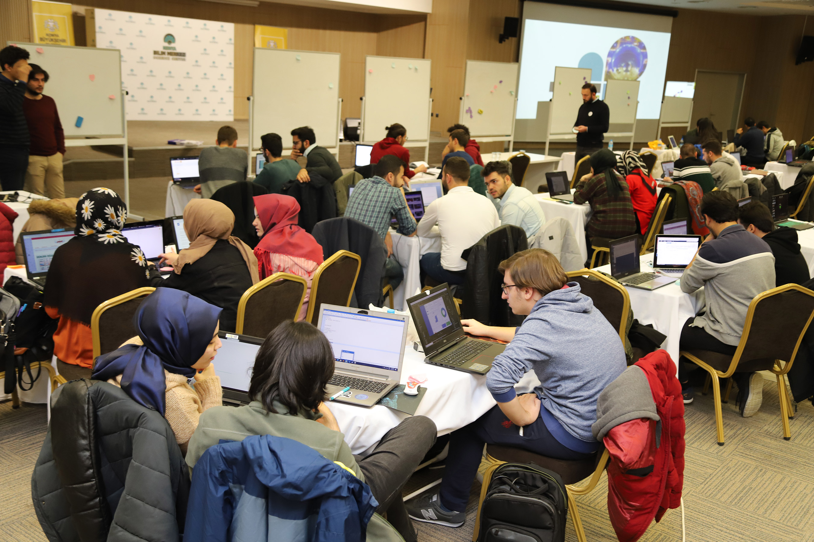 Konya Bilim Merkezinde Akıllı Şehir Hackathon' Etkinliği Yapıldı