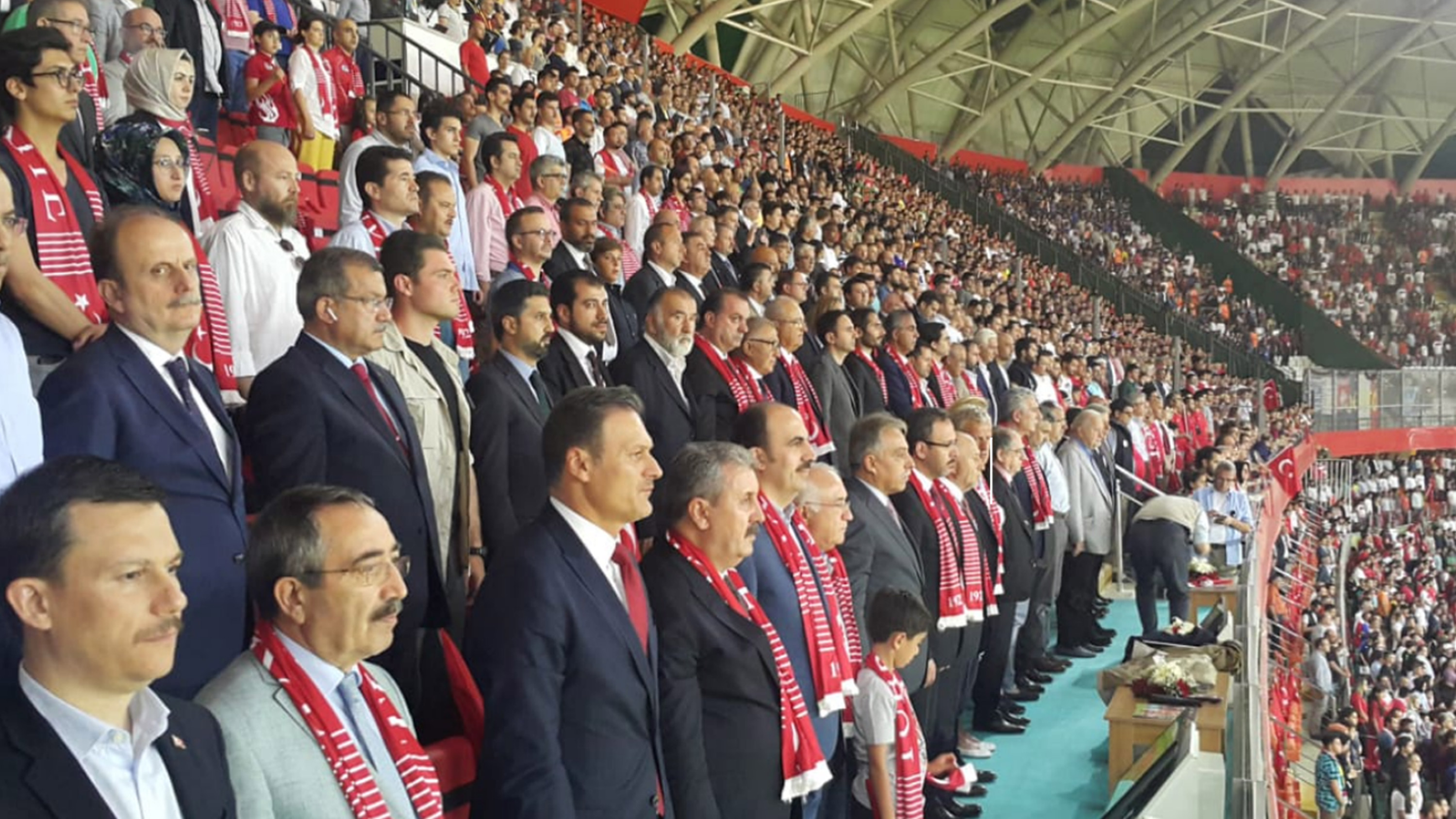 Başkan Altay Milli Takımı ve Taraftarları Tebrik Etti