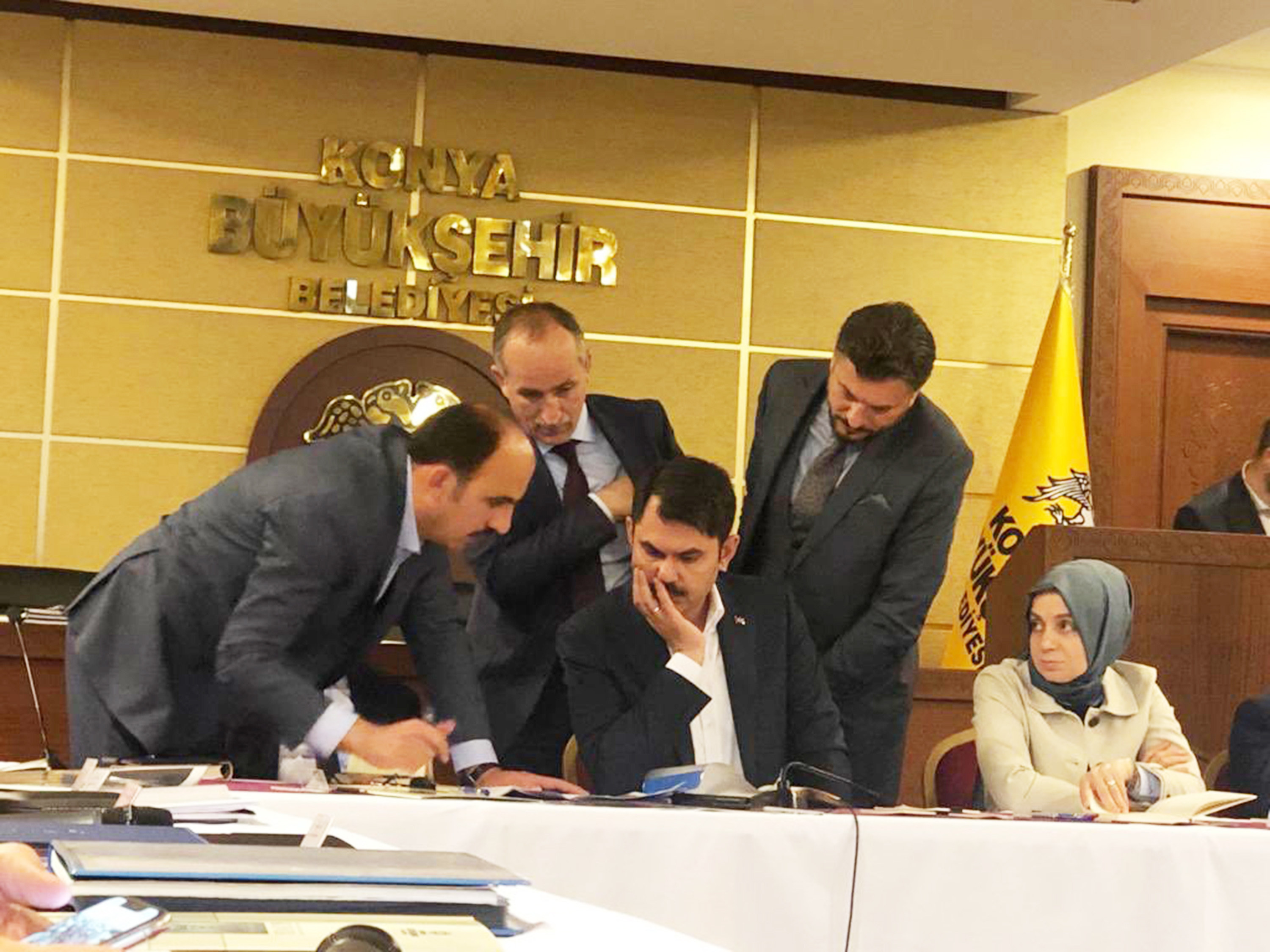 Bakan Kurum Konya'da Belediye Başkanlarıyla Buluştu