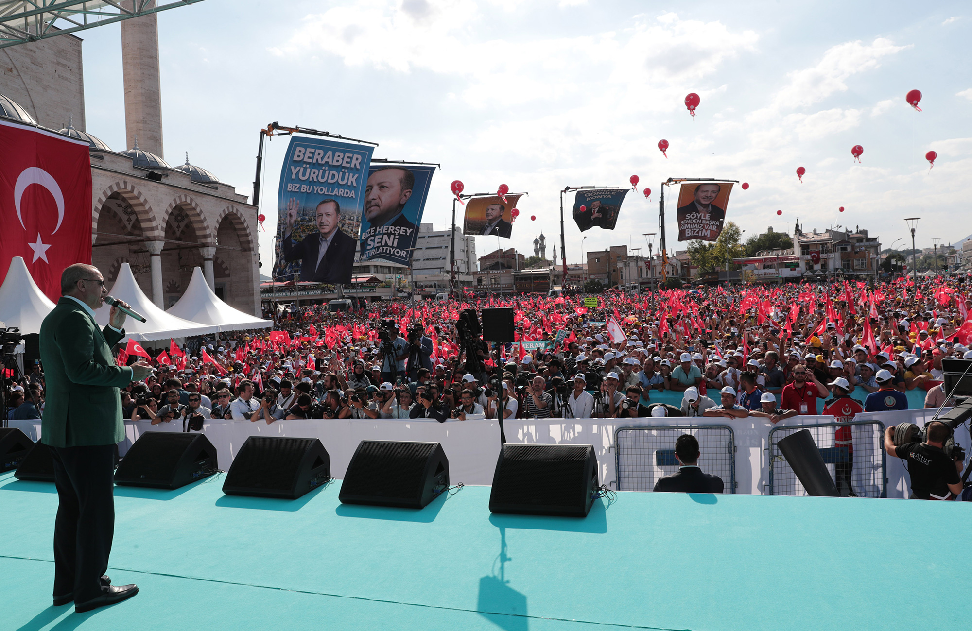Cumhurbaşkanı Erdoğan Konya'ya Müjdelerle Geldi