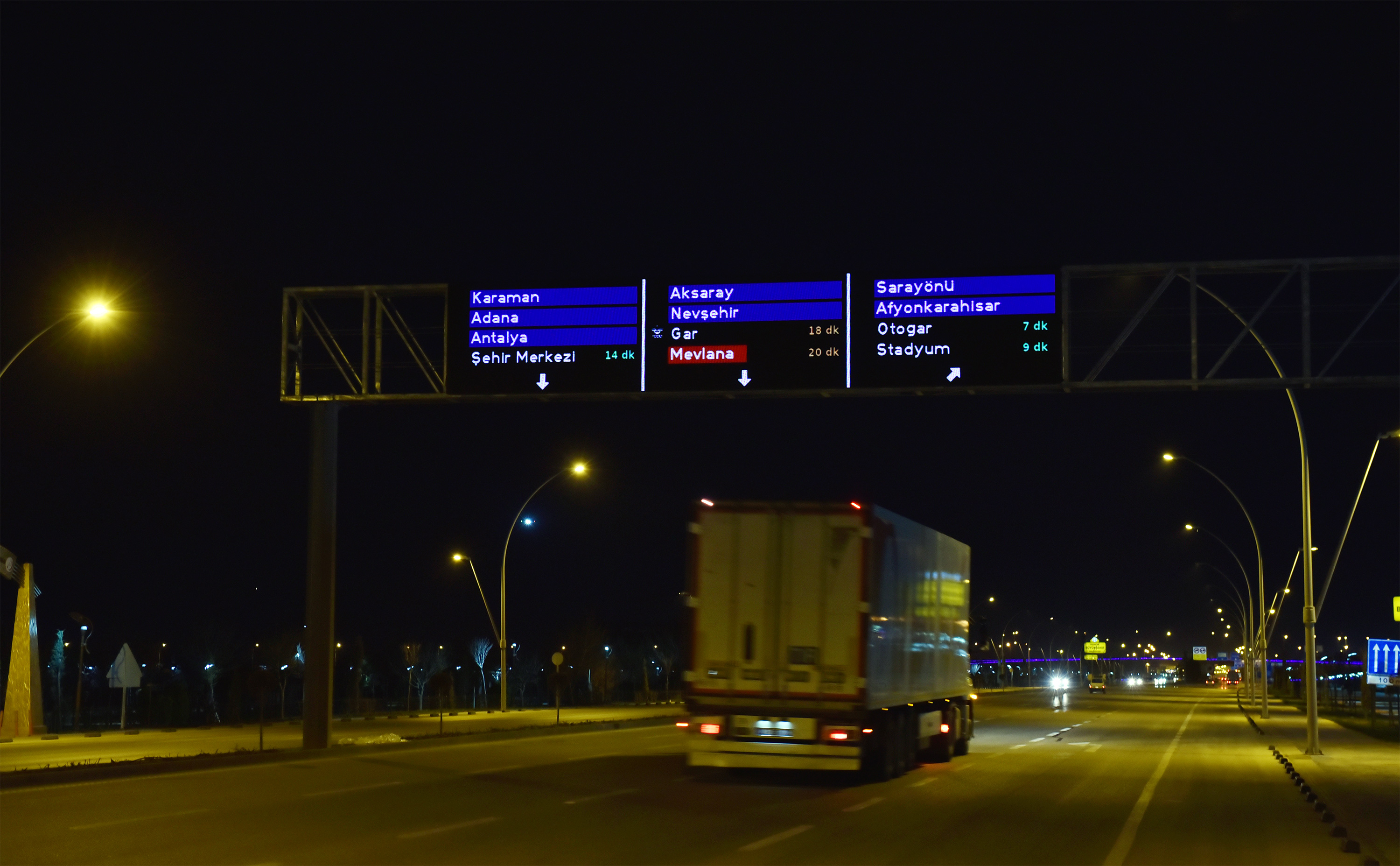 Trafiği Rahatlatacak Akıllı Ekranlar Test Ediliyor