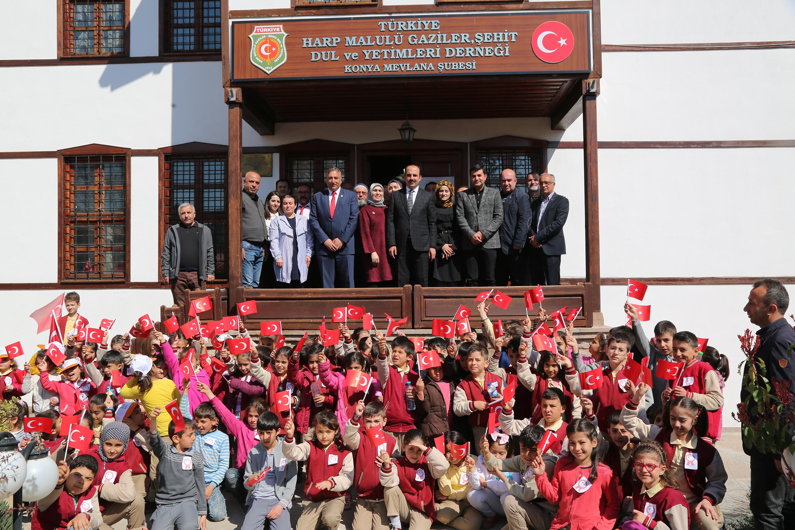 Başkan Altay'dan Gazilere ve Şehit Ailelerine Ziyaret