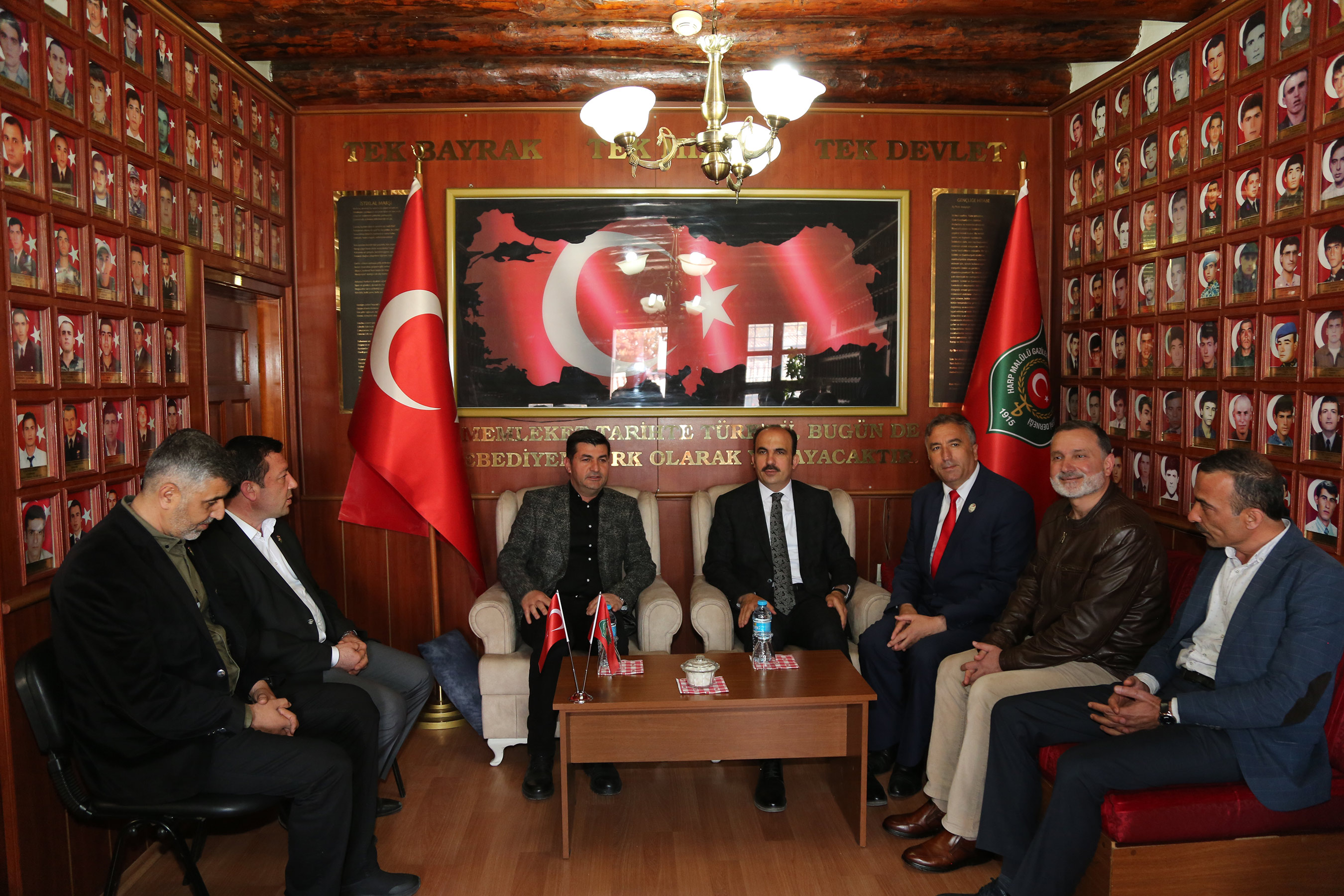 Başkan Altay'dan Gazilere ve Şehit Ailelerine Ziyaret
