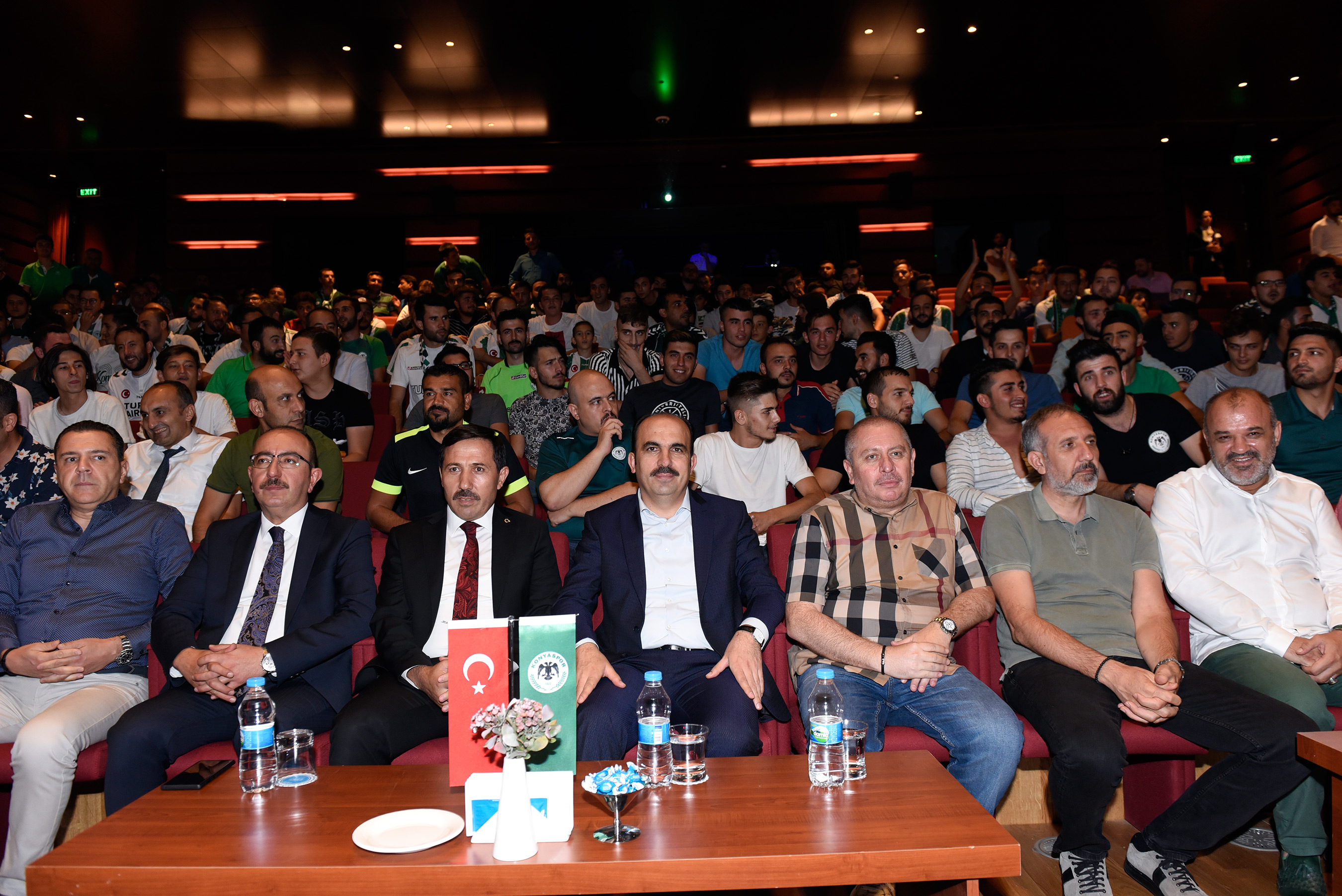 Başkan Altay Konyasporlu Taraftarlarla Buluştu