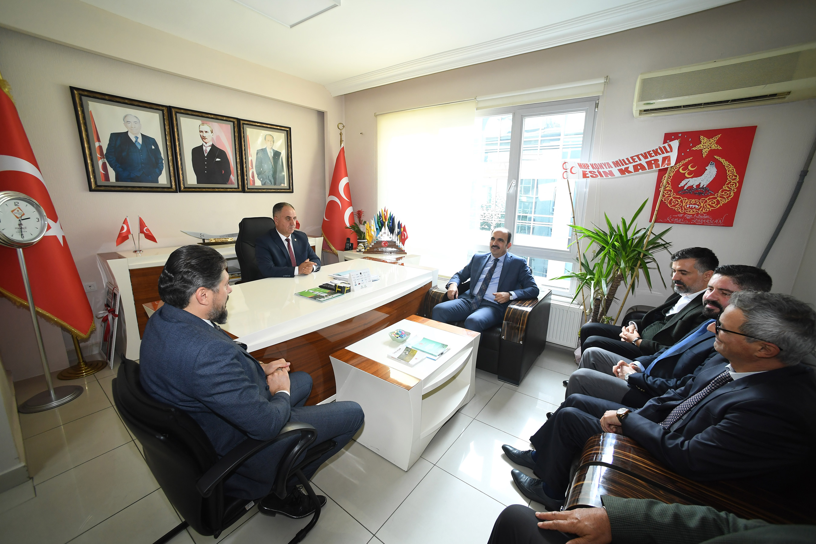 Başkan Altay MHP İl Başkanı Karaarslan'ı Ziyaret Etti