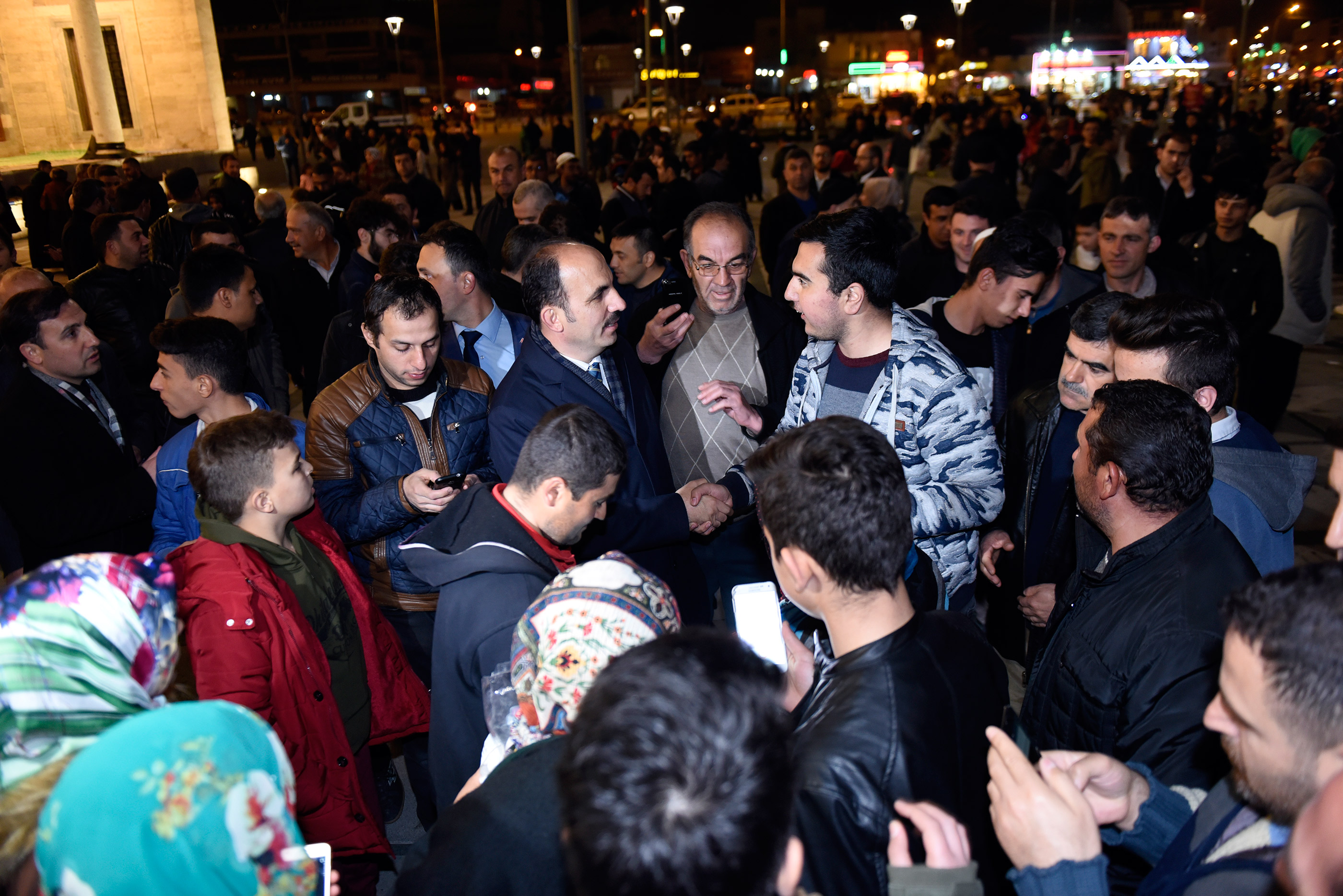 Başkan Altay, Miraç Kandilinde Vatandaşlarla Buluştu