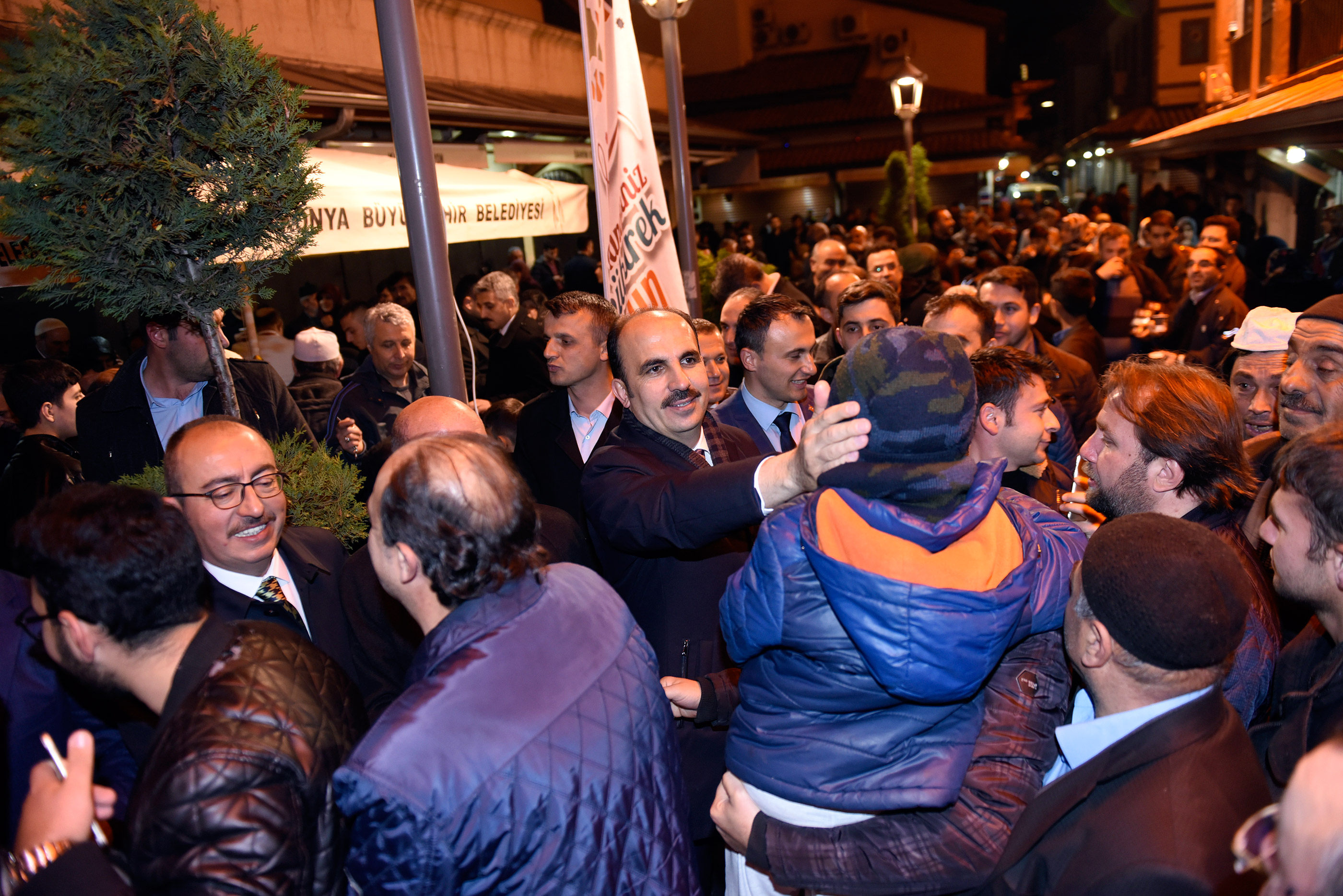 Başkan Altay, Miraç Kandilinde Vatandaşlarla Buluştu