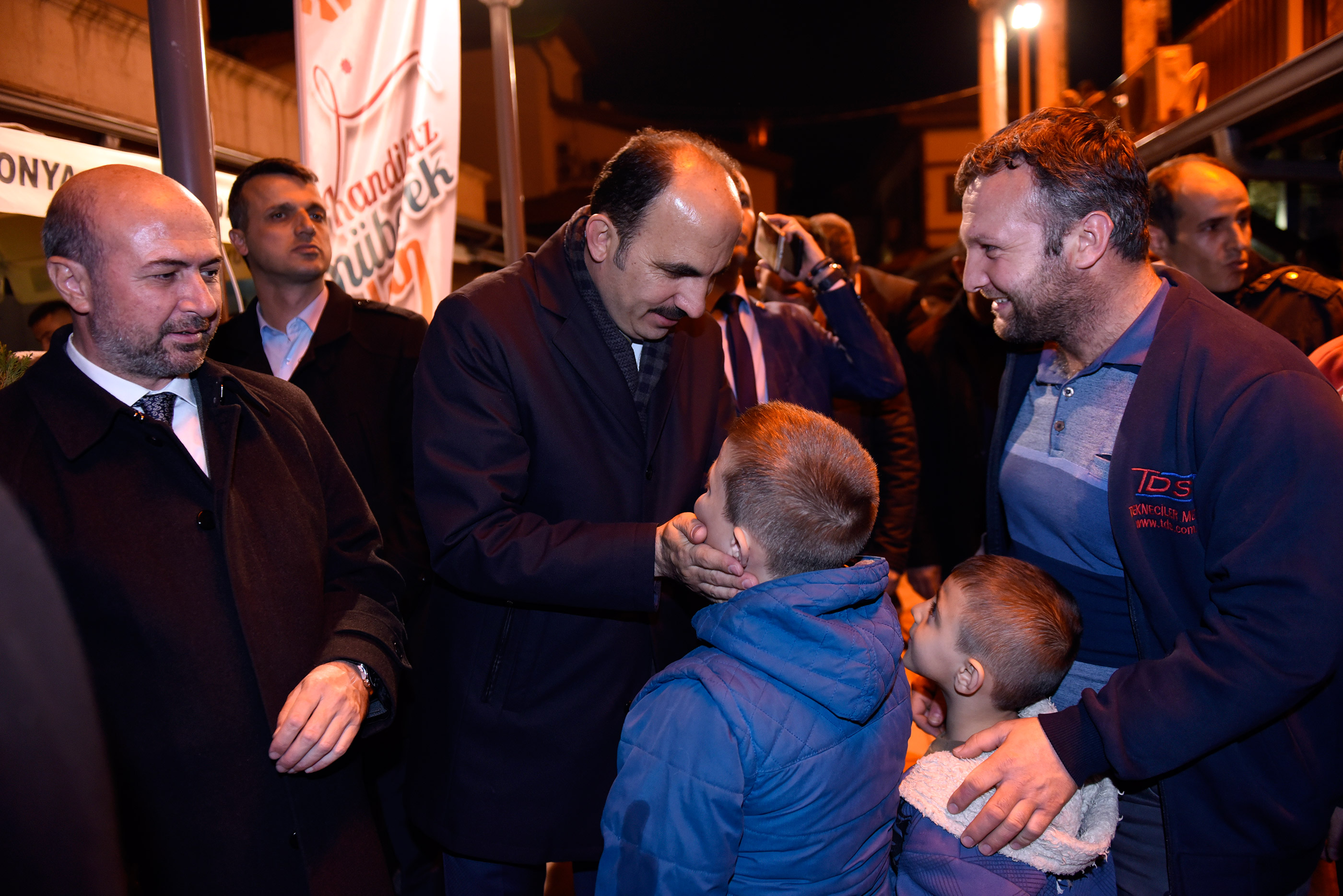 Başkan Altay, Miraç Kandilinde Vatandaşlarla Buluştu