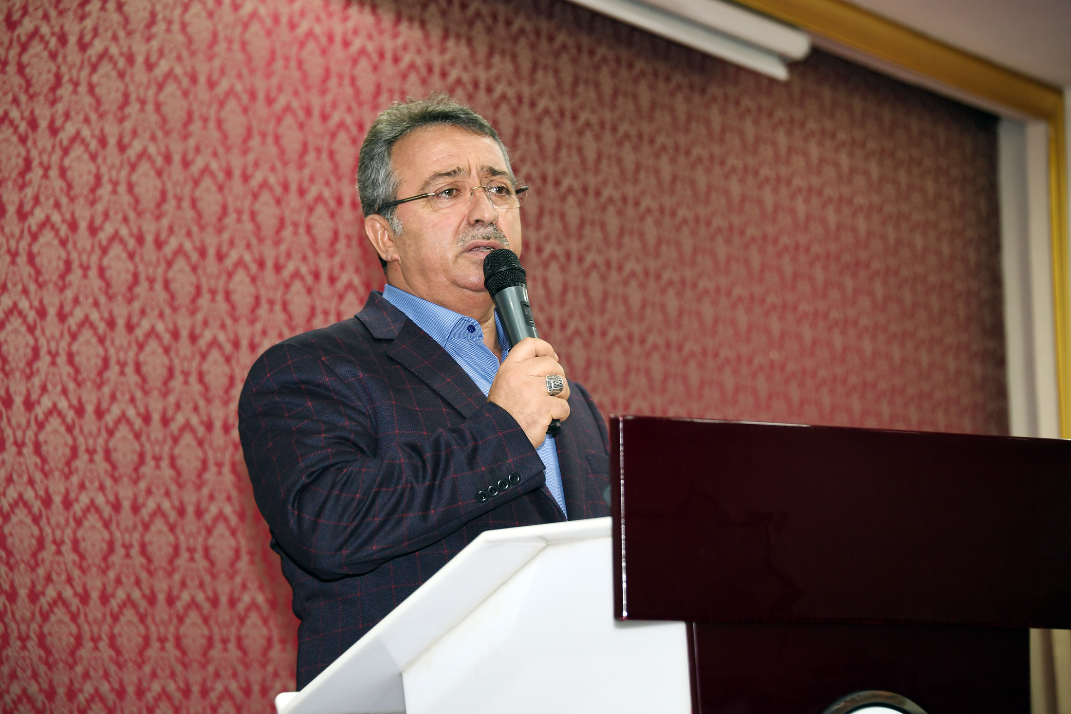 Başkan Altay, Karatay Muhtarlarıyla Bir Araya Geldi