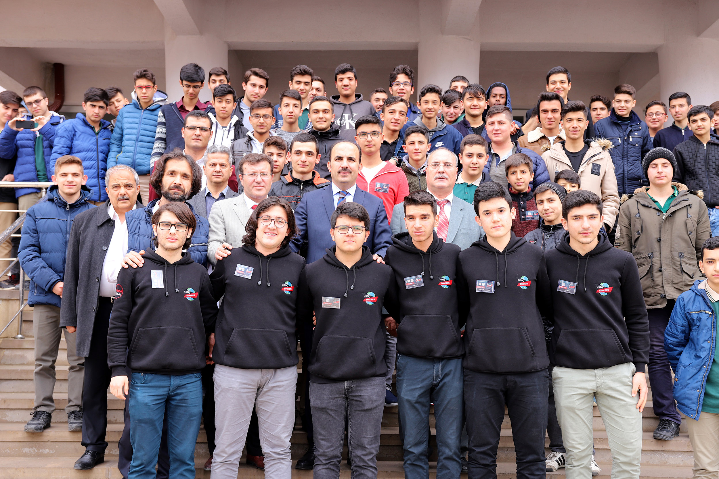 Başkan Altay, Robot Yarışmasında Şampiyon Olan Öğrencilerle Buluştu