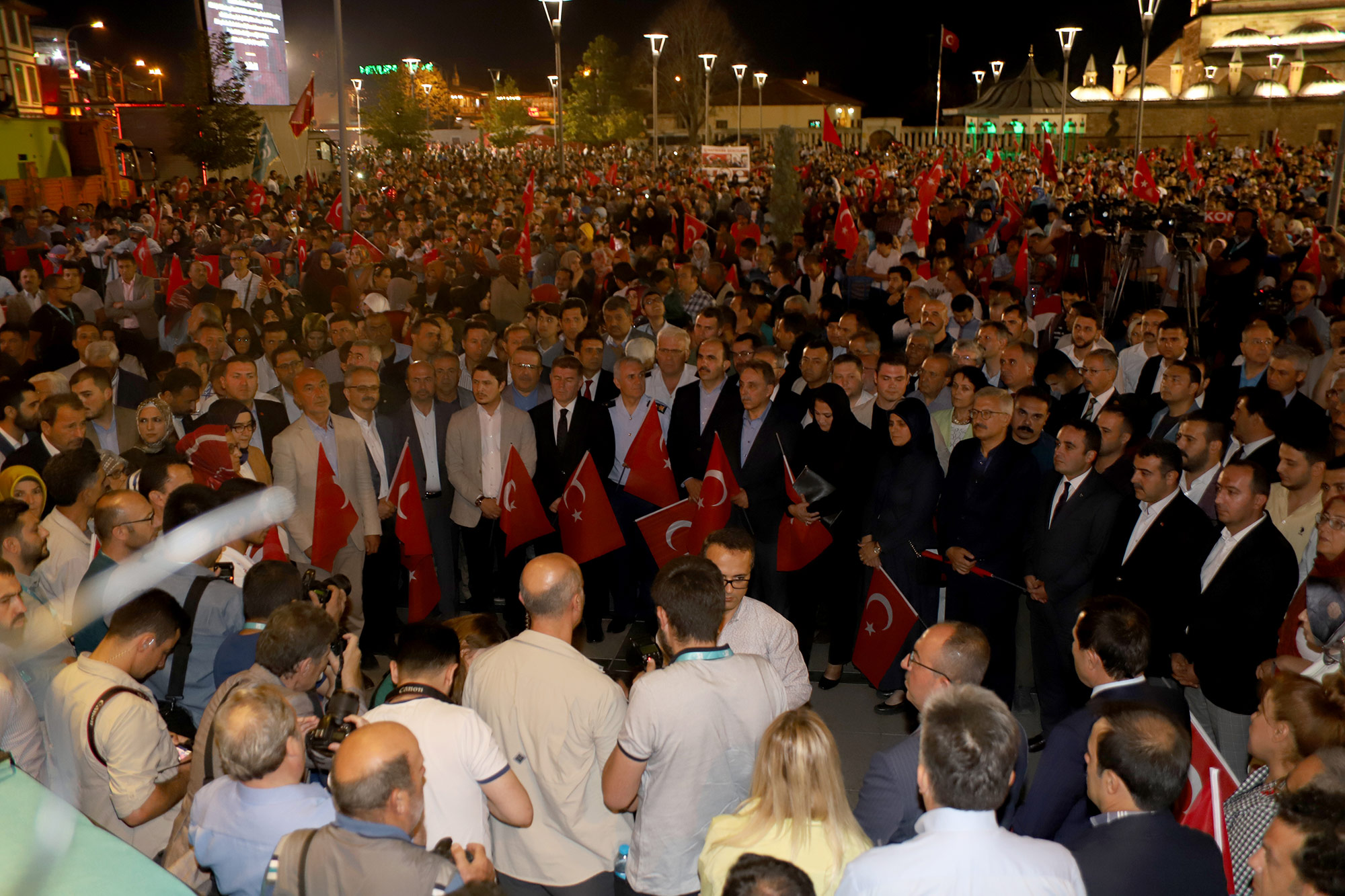 15 Temmuz'un Üçüncü Yılında On Binlerce Konyalı Nöbetteydi