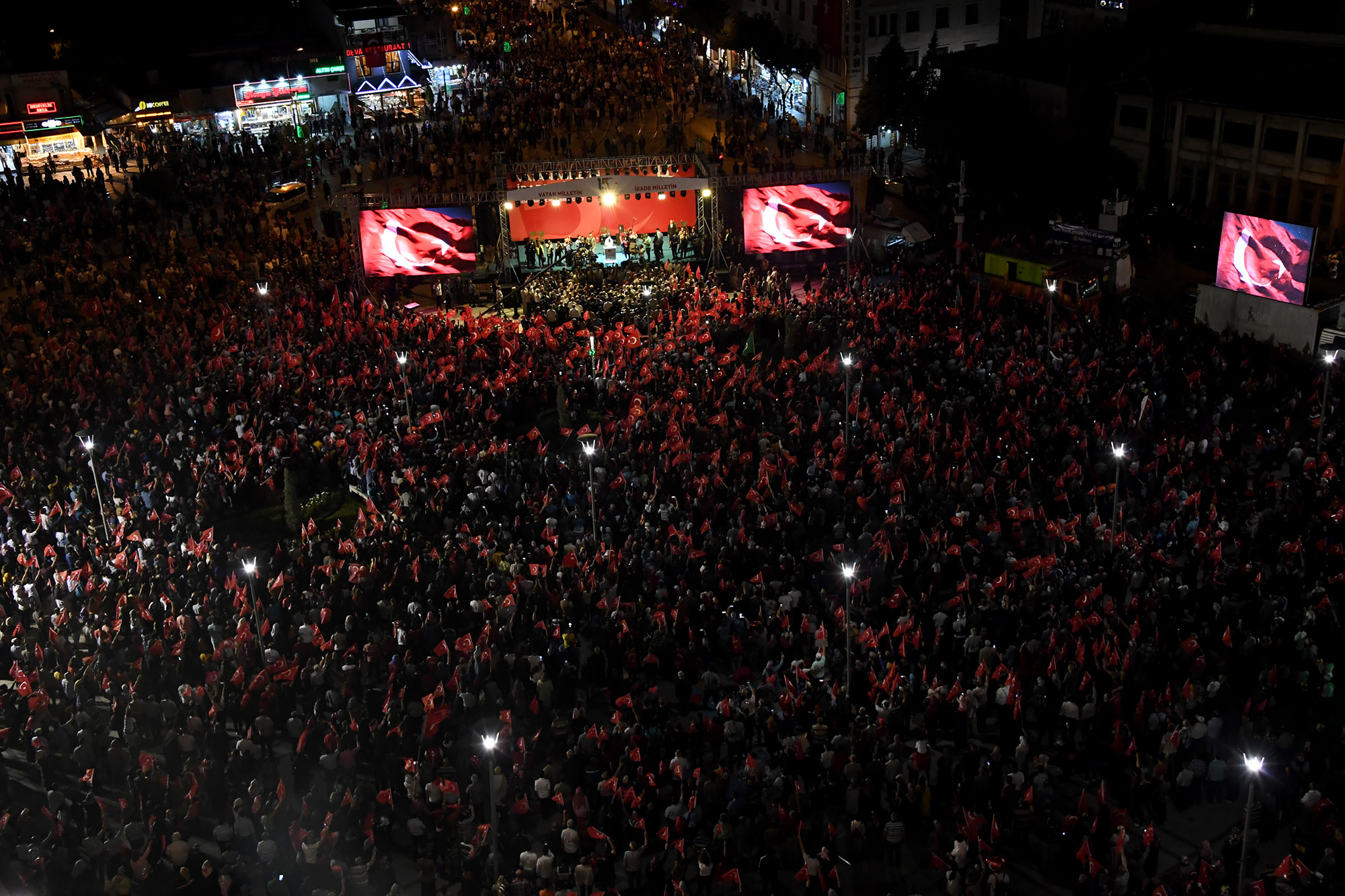 15 Temmuz'un Üçüncü Yılında On Binlerce Konyalı Nöbetteydi