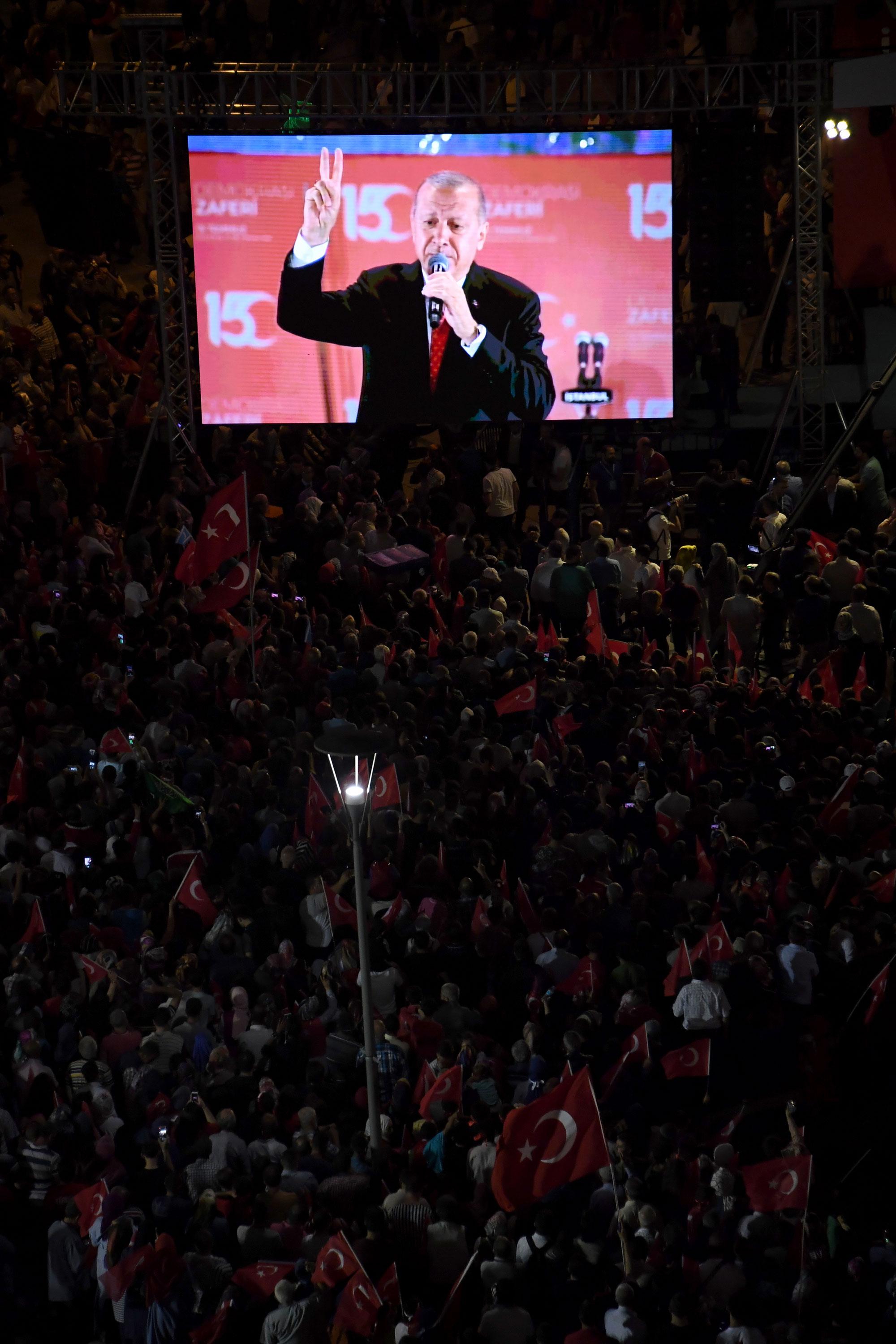 15 Temmuz'un Üçüncü Yılında On Binlerce Konyalı Nöbetteydi