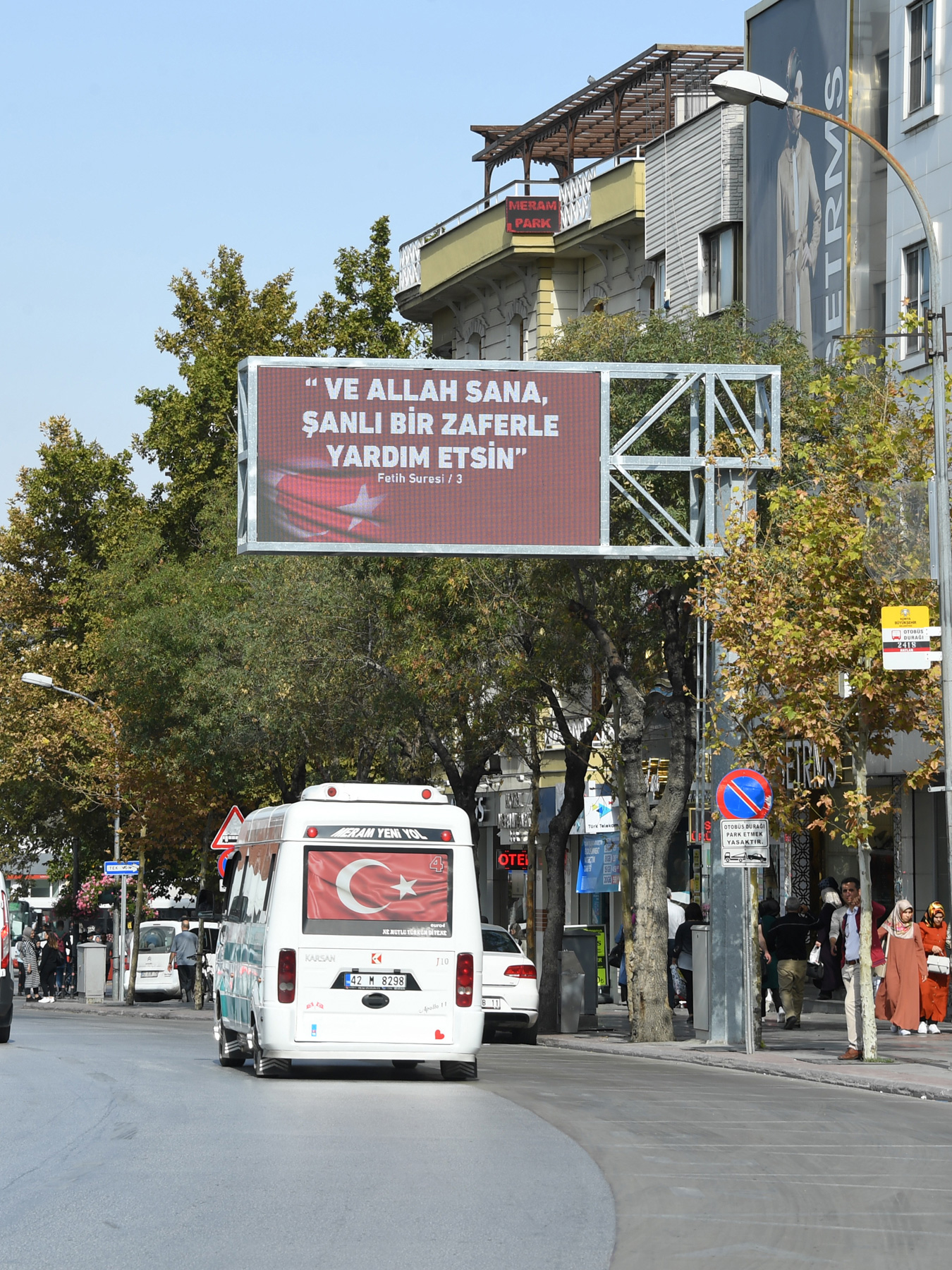 'Ve Allah Sana Şanlı Bir Zaferle Yardım Etsin' 