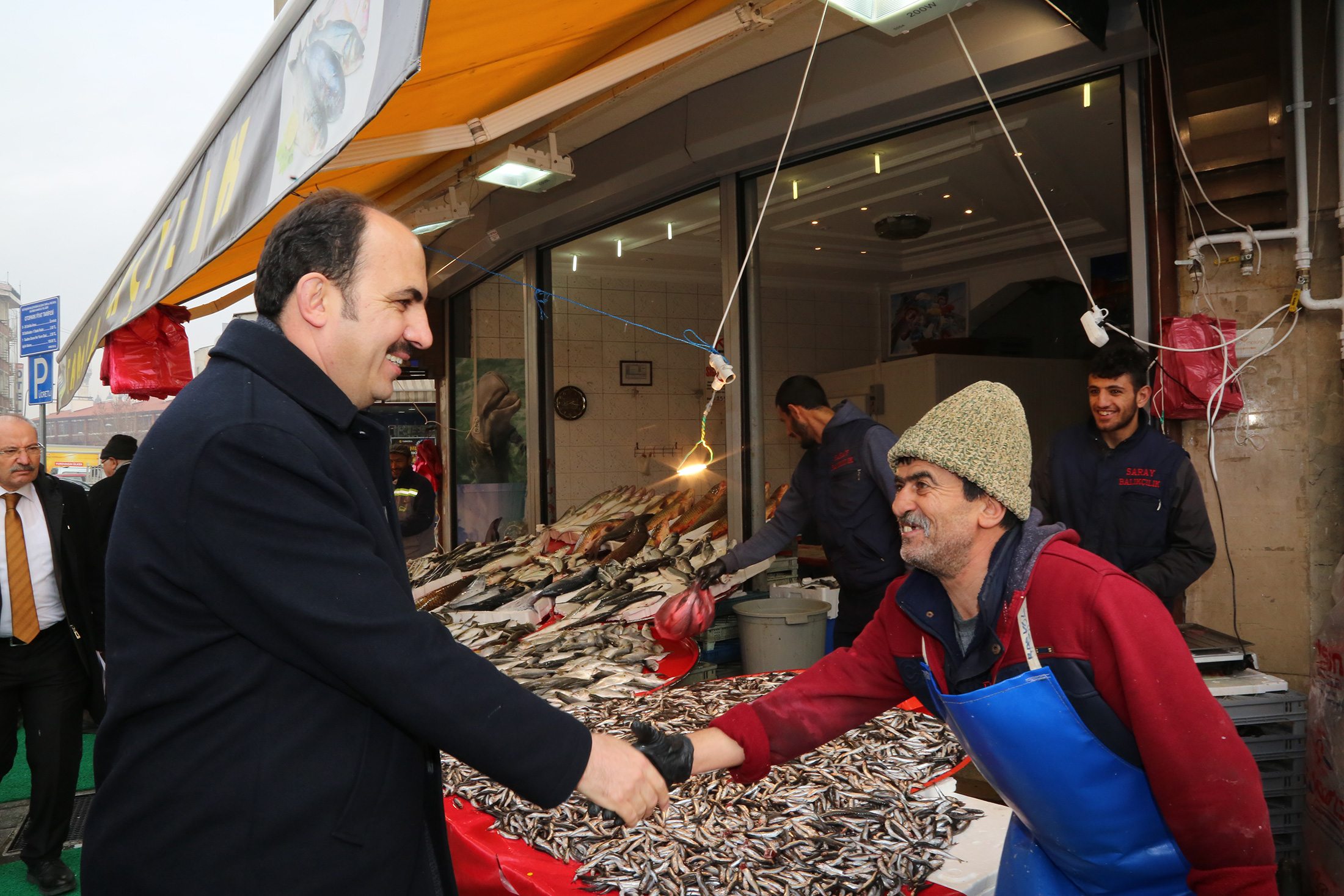Başkan Altay Kadınlar Pazarında Esnaflarla Buluştu