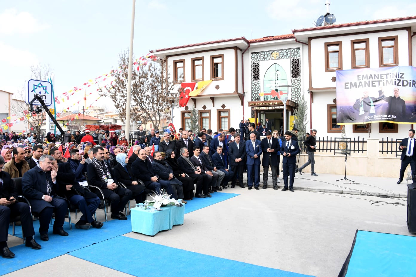 Kadınhanı Şehir Konağı Bakan Kurum'un Katılımı İle Açıldı