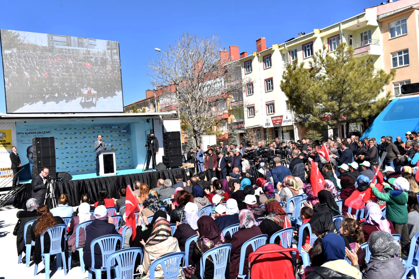 Kadınların Her Alanda Gelişmesi İçin Çalışıyoruz