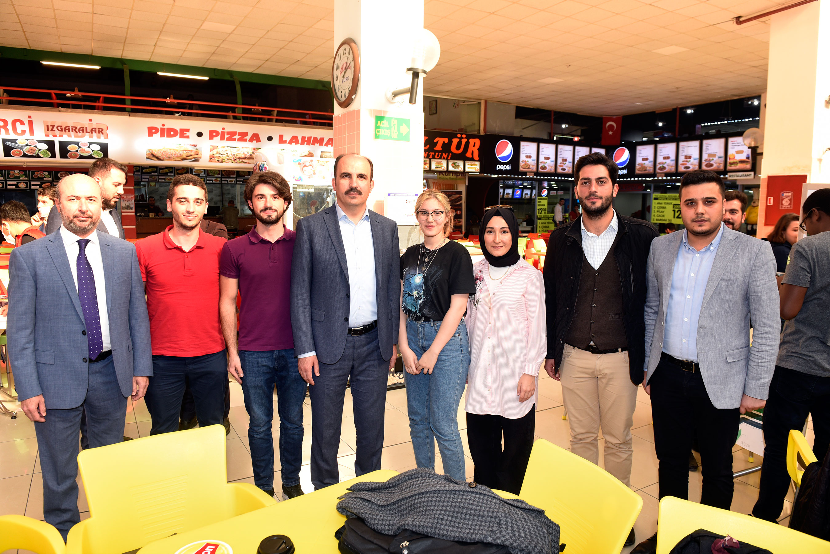 Başkan Altay Kampüs Camii'nde Öğrencilerle Buluştu