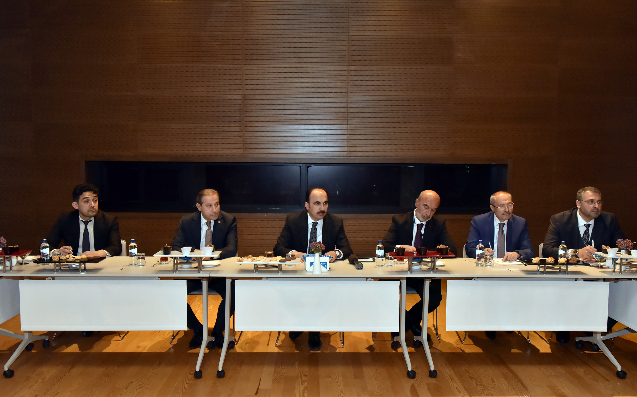 Başkan Altay, İlçelerin Şoförler Odası Başkanlarıyla Buluştu
