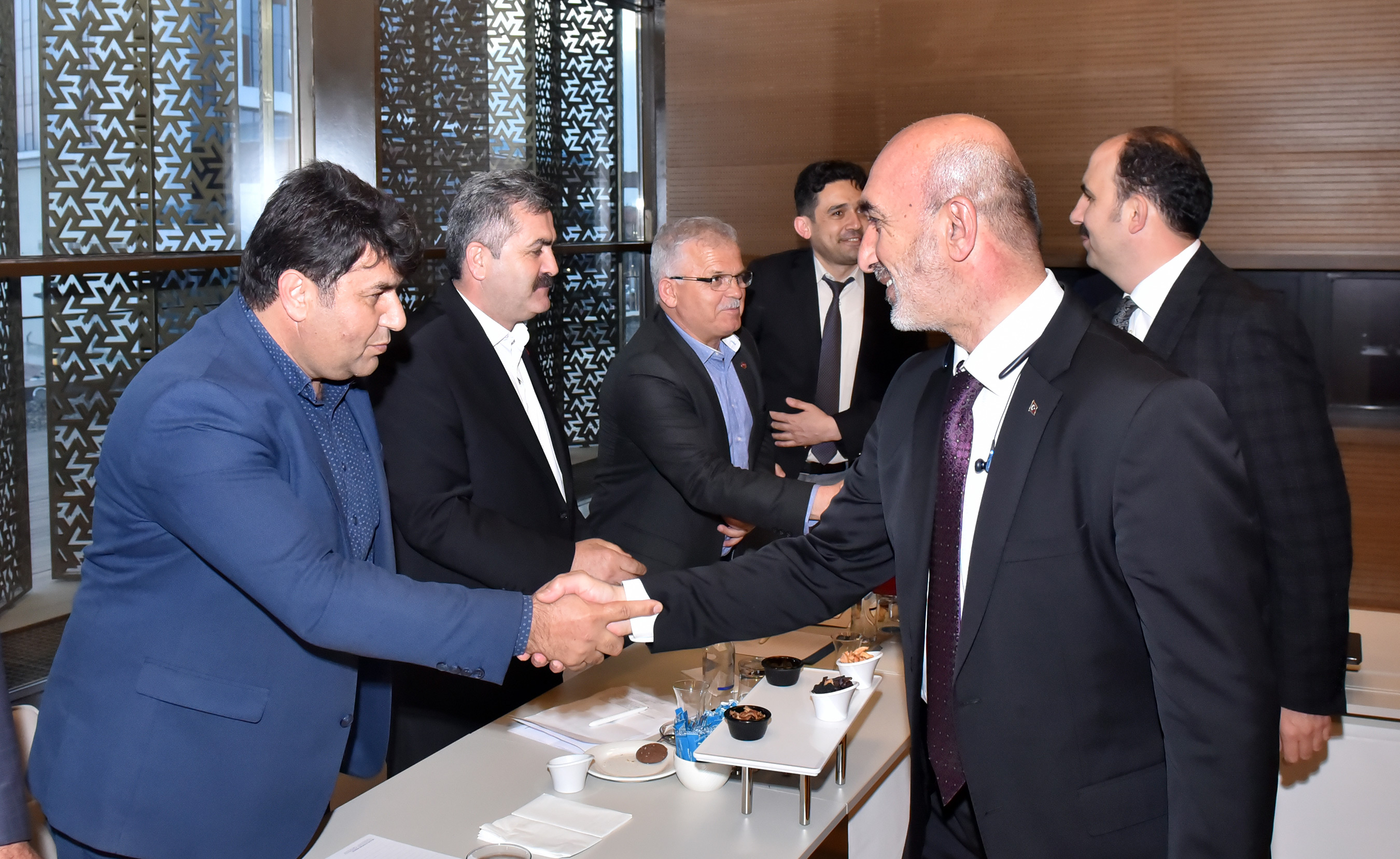 Başkan Altay, İlçelerin Şoförler Odası Başkanlarıyla Buluştu