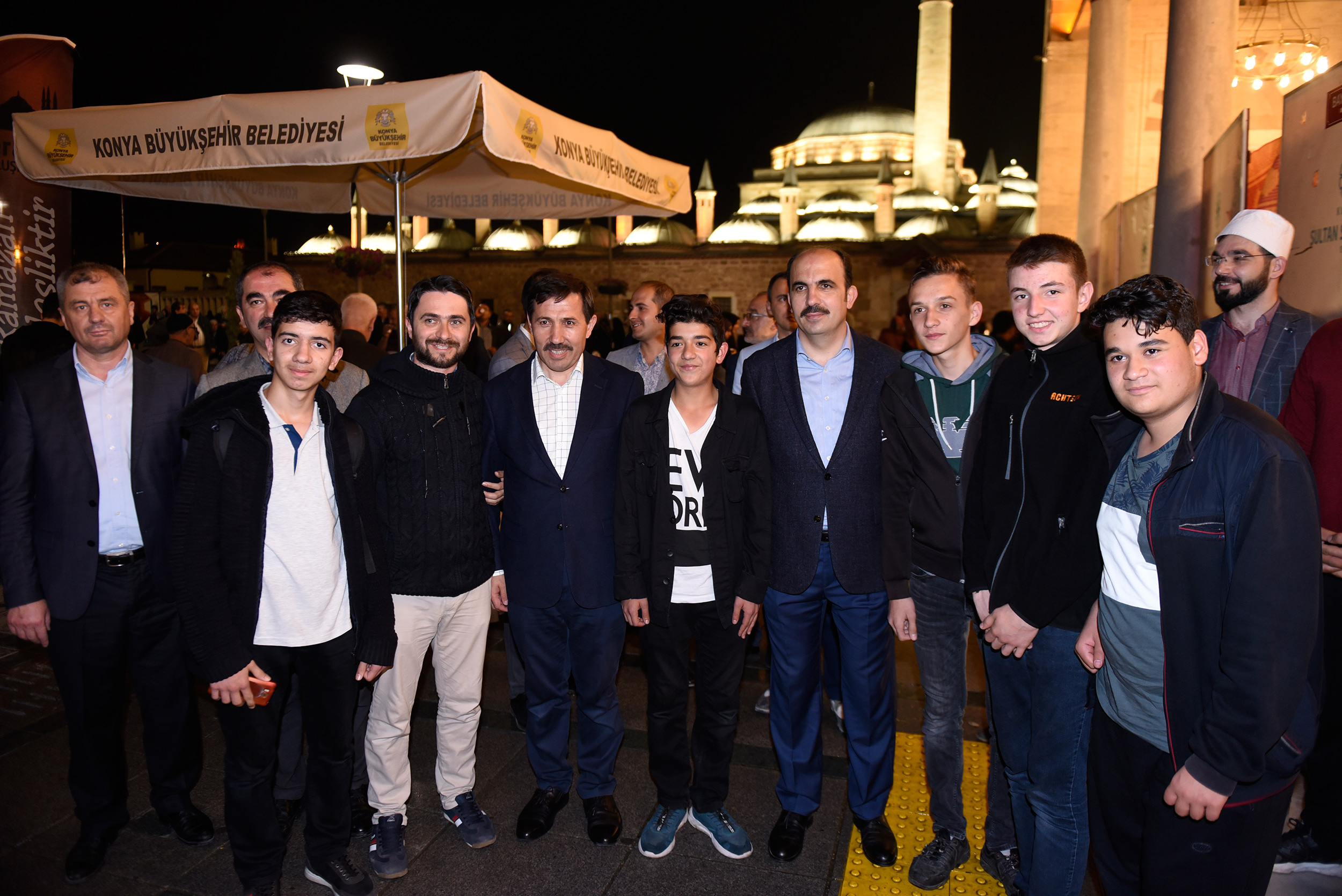 Konya'da Ramazan Ayının İlk Teravih Coşkusu Yaşandı