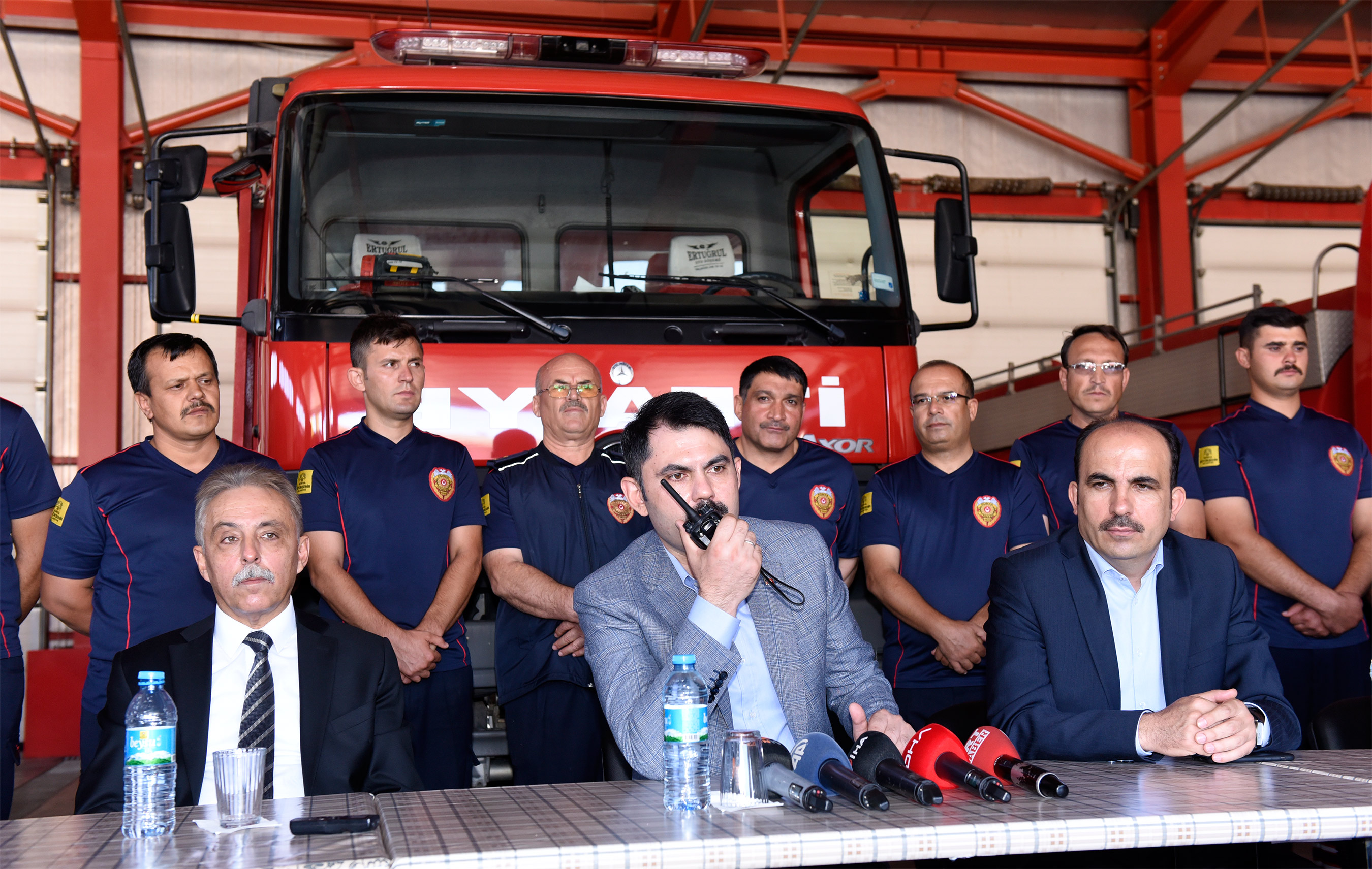 Bakan Kurum İtfaiye Personeliyle Bayramlaştı