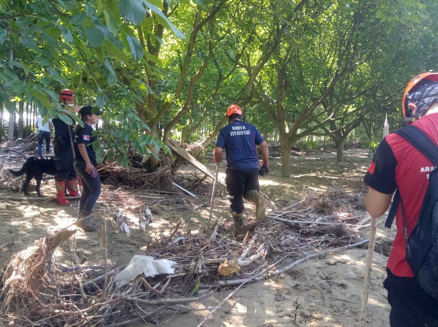 Büyükşehir Ekipleri Düzce'de Arama Çalışmalarına Katılıyor