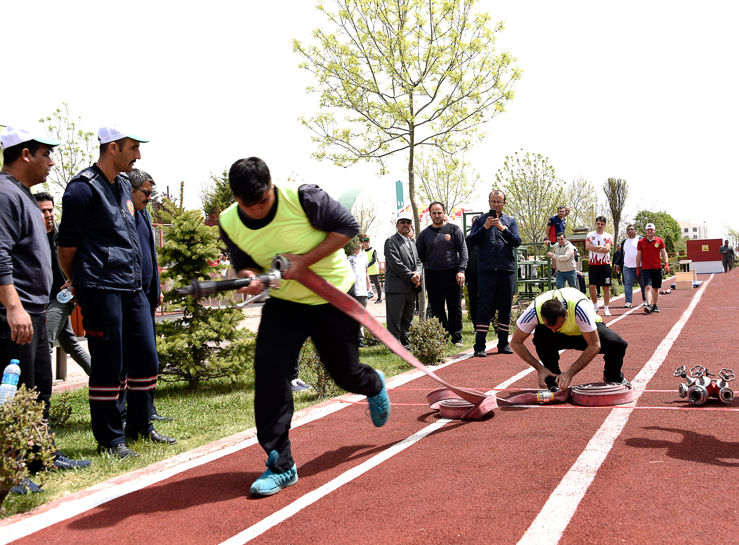 Büyükşehir'den İtfaiye Sporları Yarışması 