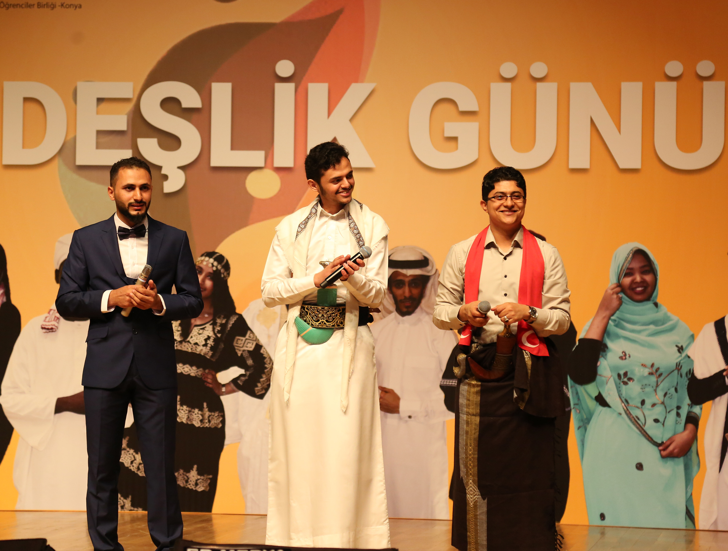 Konya'da Arap Öğrencilerden Dünyaya Kardeşlik Mesajı