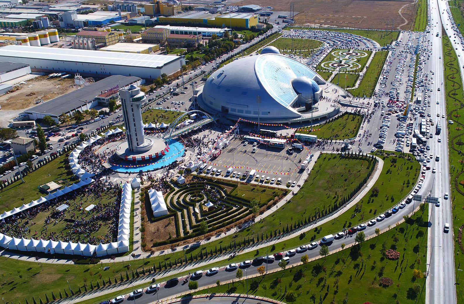 Bilim Meraklıları Konya Bilim Merkezi'ne Akın Ediyor