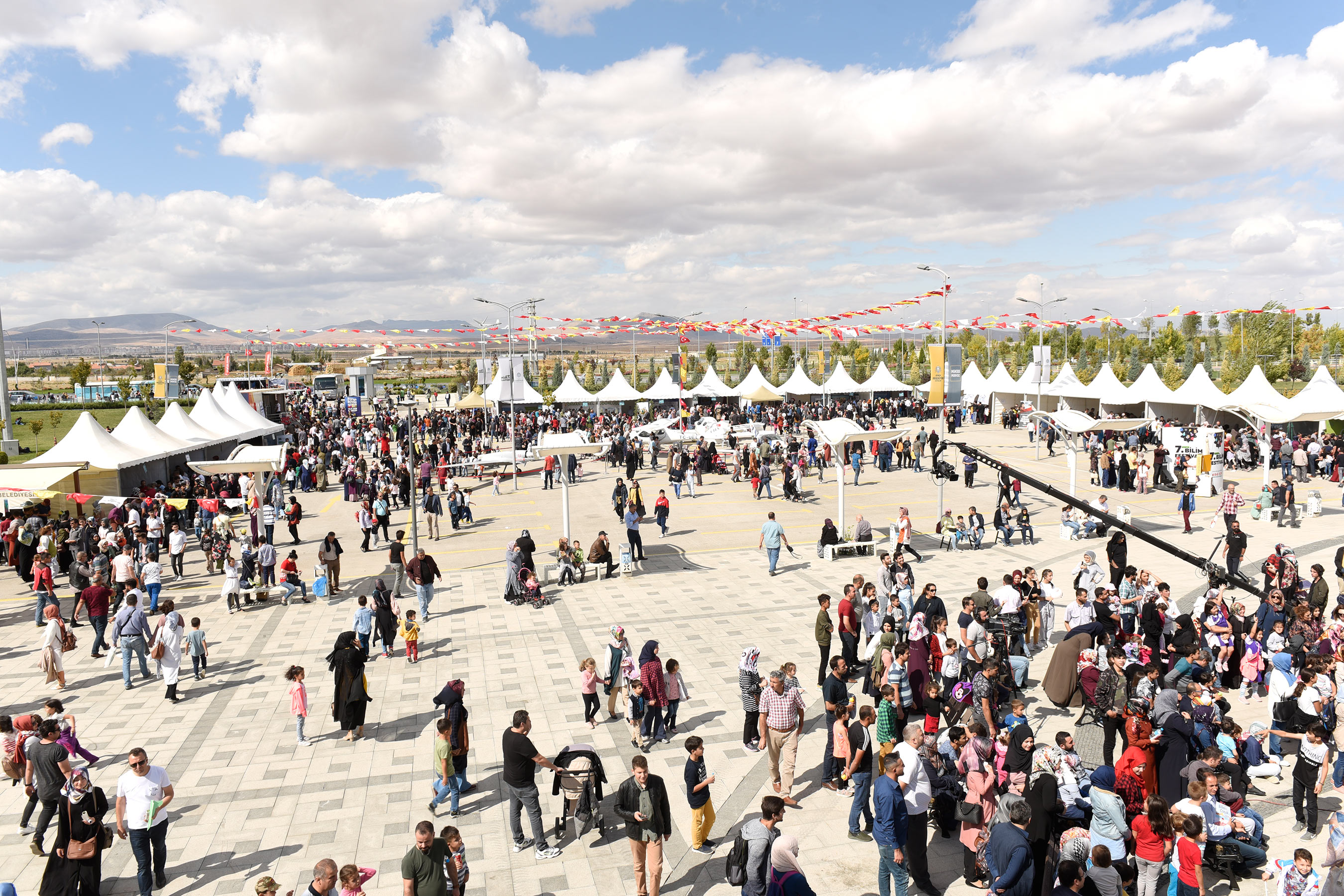 Türkiye'nin En Eğlenceli Bilim Festivalini 150 Bin Kişi Ziyaret Etti 
