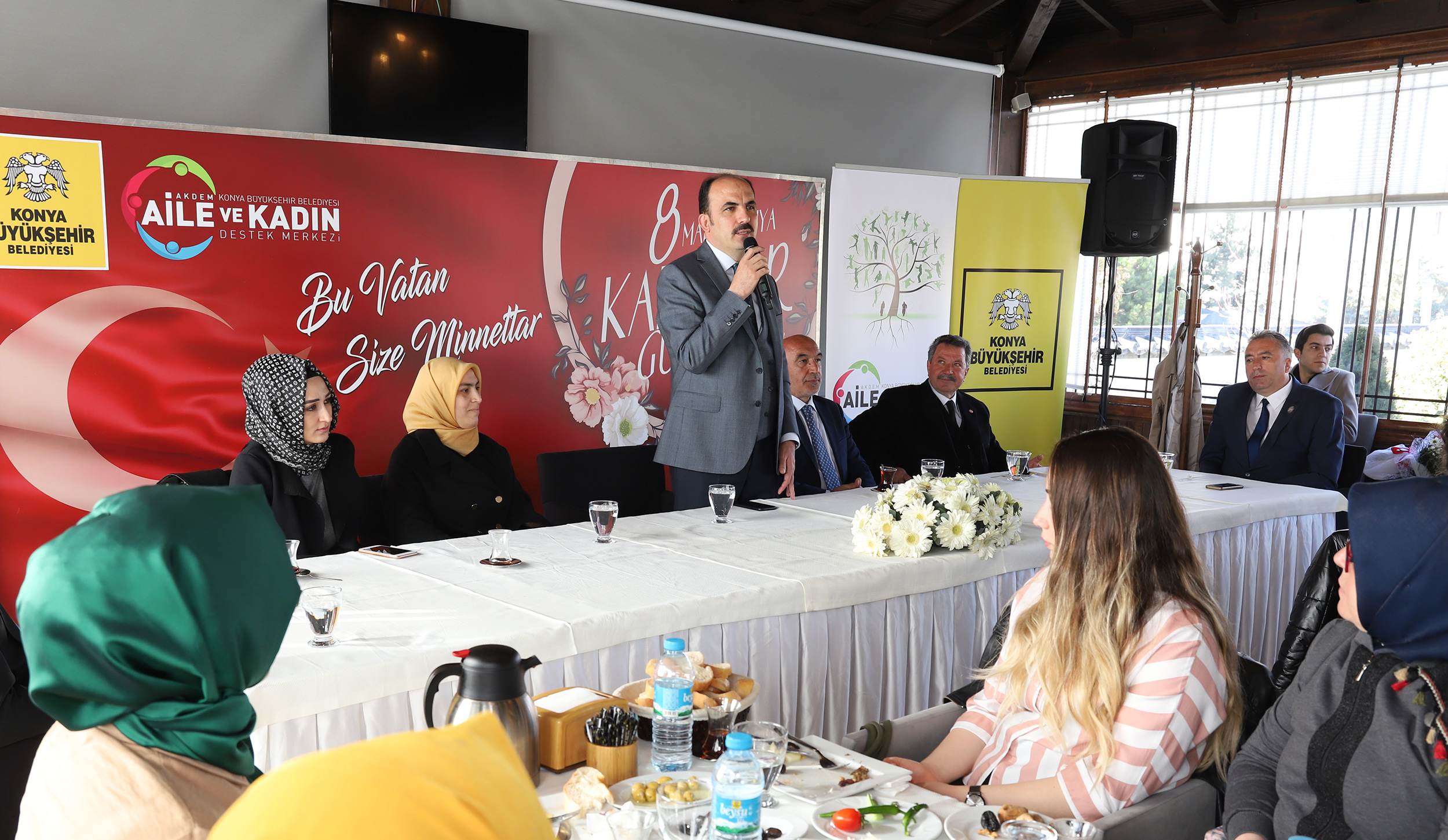 Başkan Altay Dünya Kadınlar Gününde Şehit Aileleriyle Buluştu