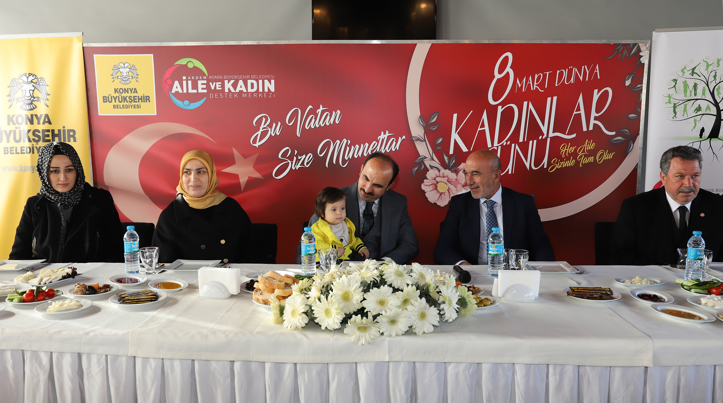 Başkan Altay Dünya Kadınlar Gününde Şehit Aileleriyle Buluştu