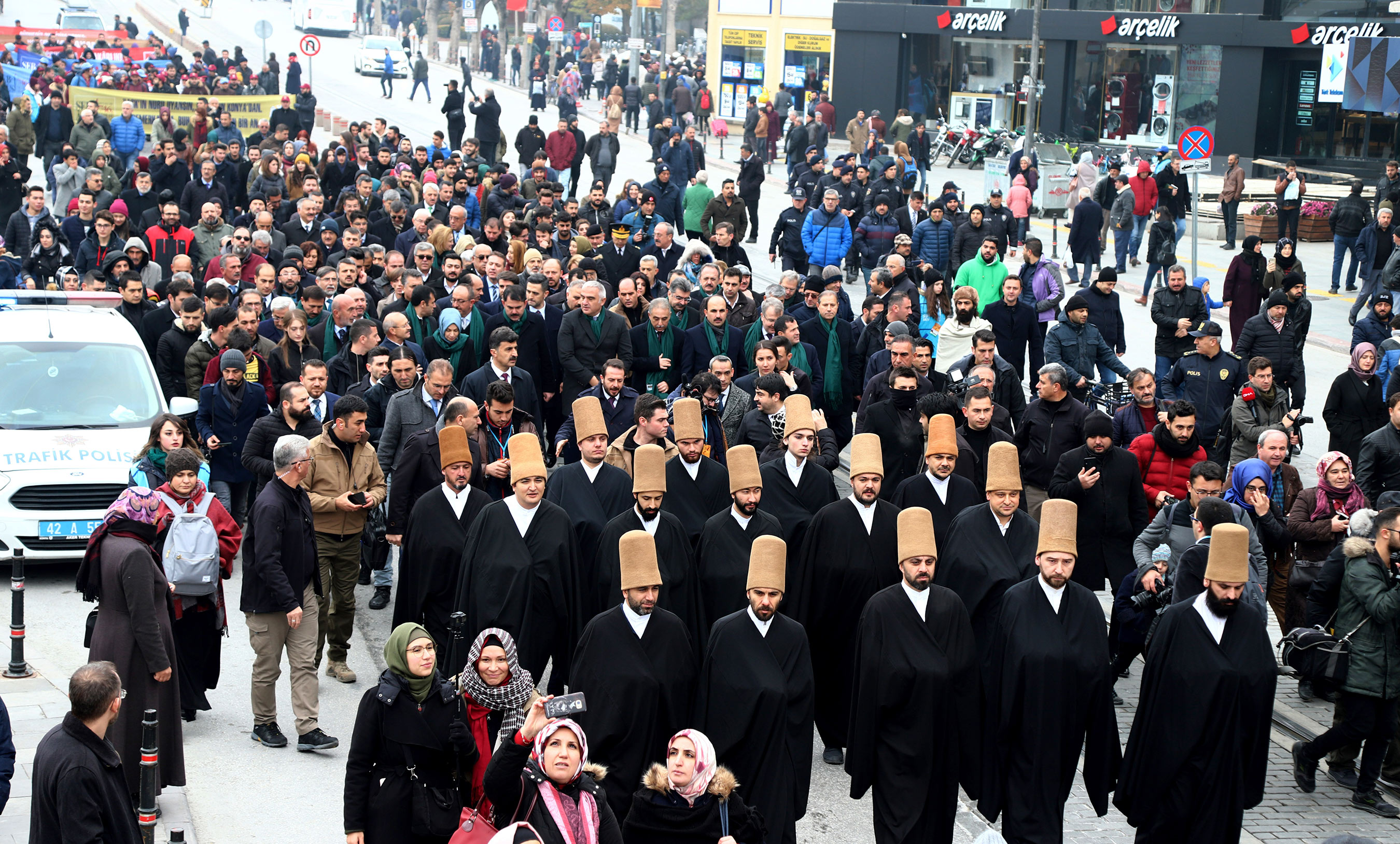 Hz. Mevlana'nın 746. Vuslat Yıldönümü Anma Törenleri Başladı