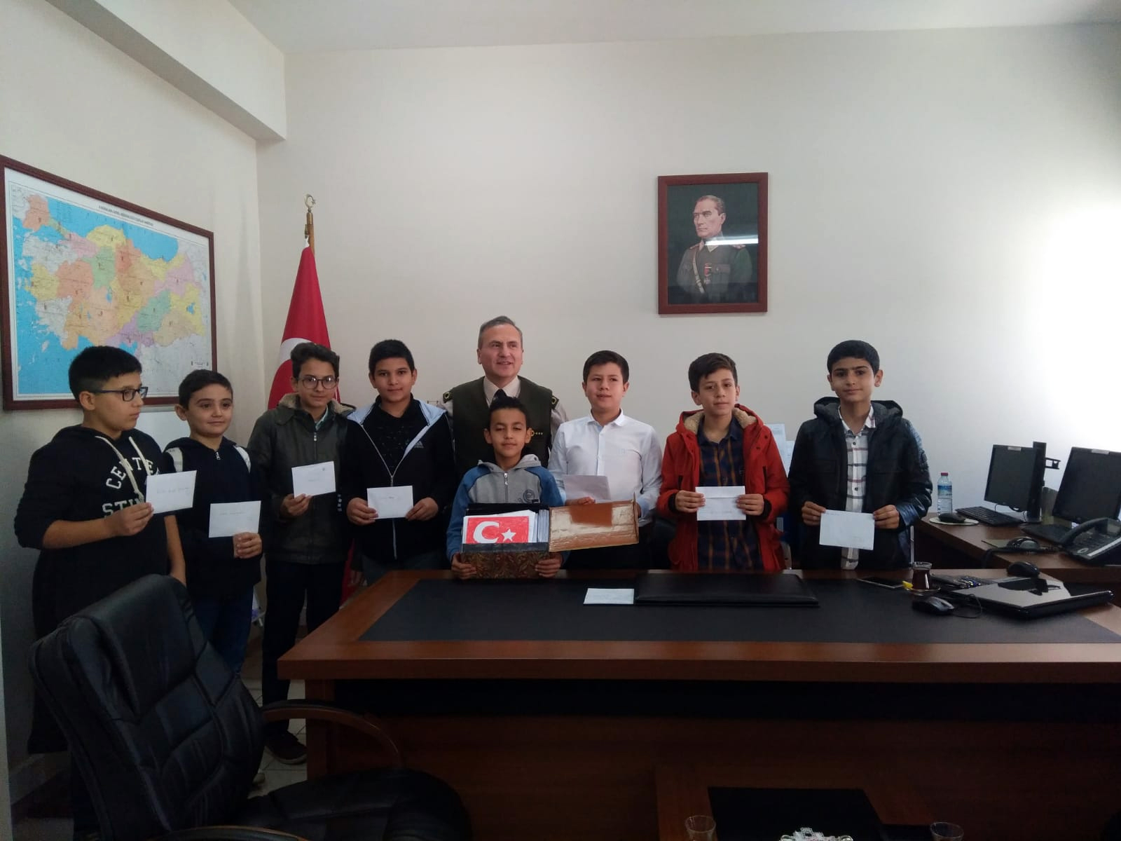 Başkan Altay Askerlerimize Mektup Yazan Öğrencilerle Buluştu