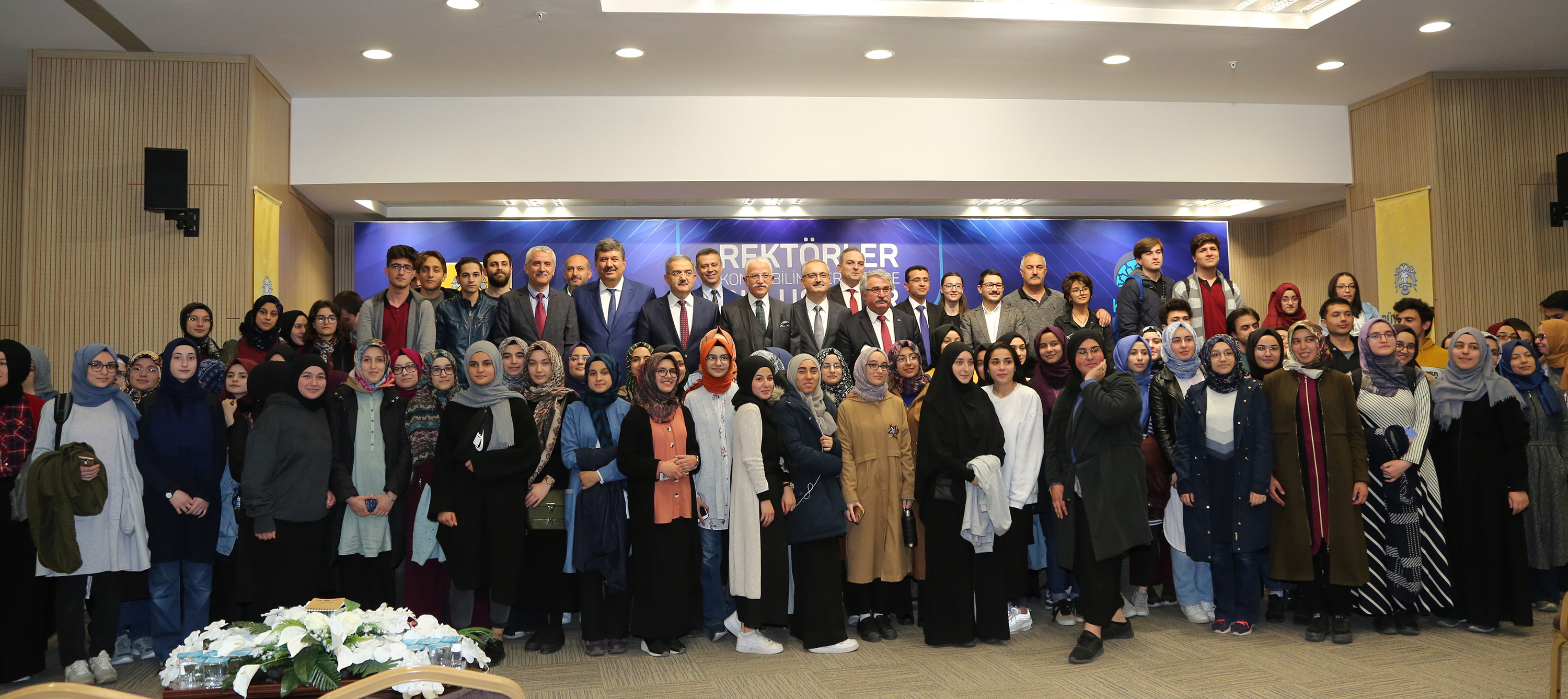 Rektörler Bilim Merkezinde Öğrencilerle Buluştu