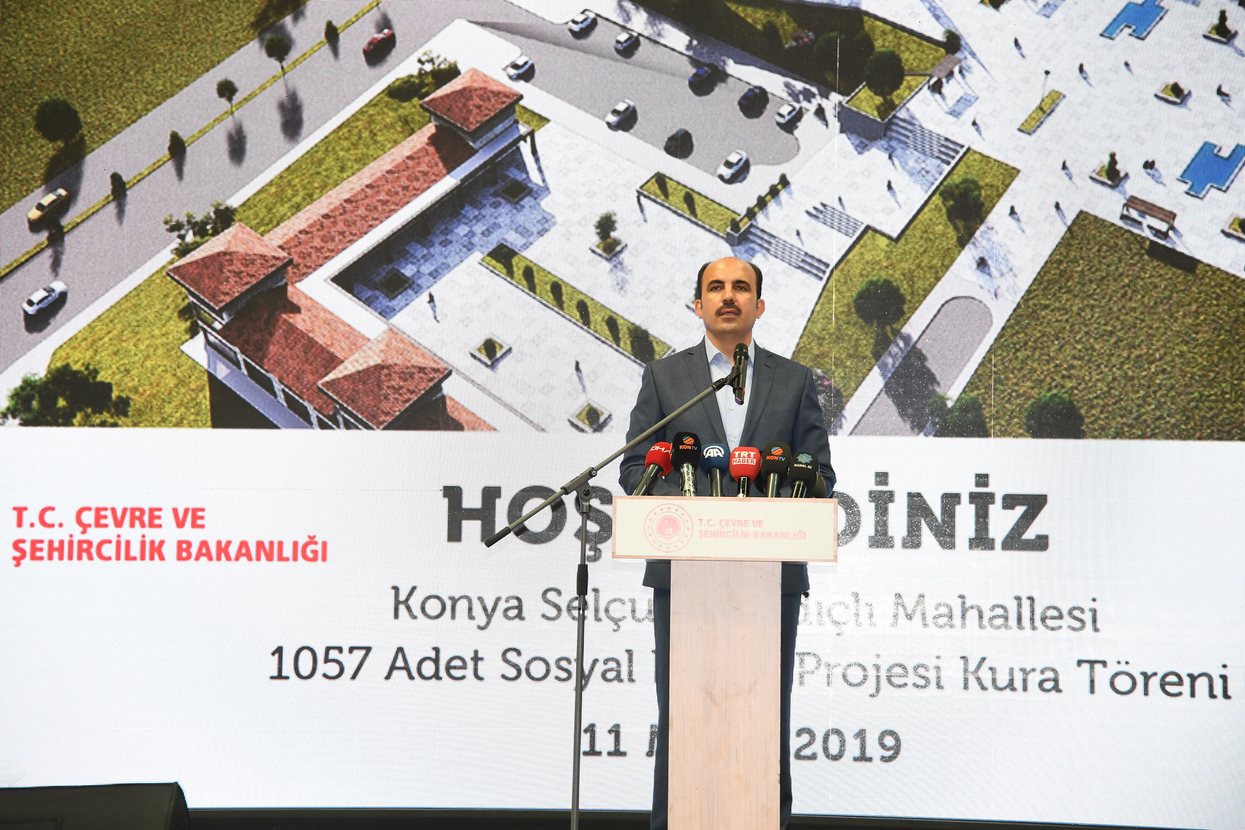 Bakan Kurum Sosyal Konutların Kuralarını Çekti