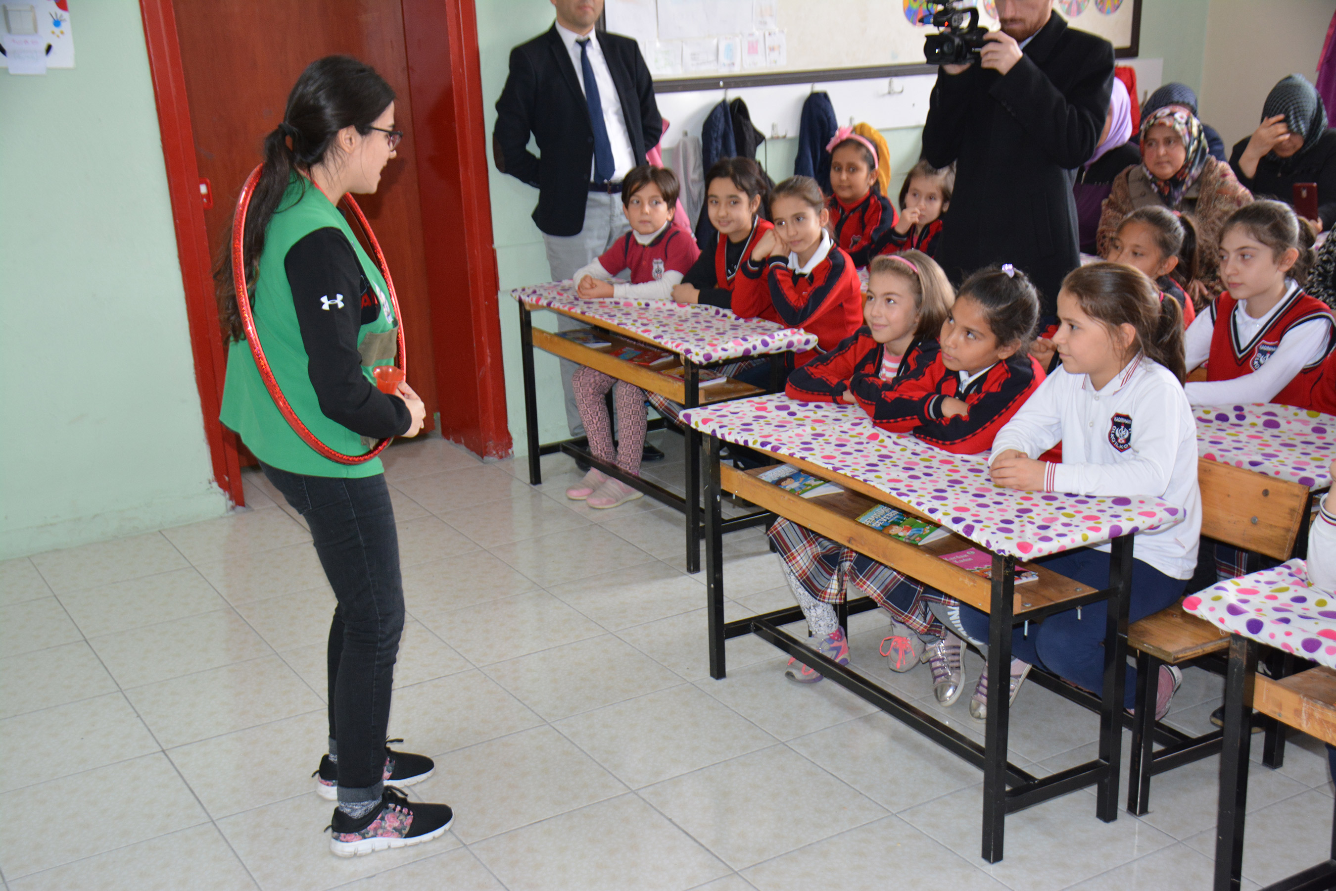 Medeniyet Okulu Tiyatrosu, 31 İlçede Öğrencilerle Buluşuyor