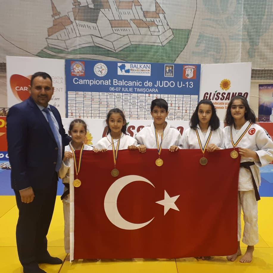 Minik Judocularımızdan 3 Altın 3 Bronz 
