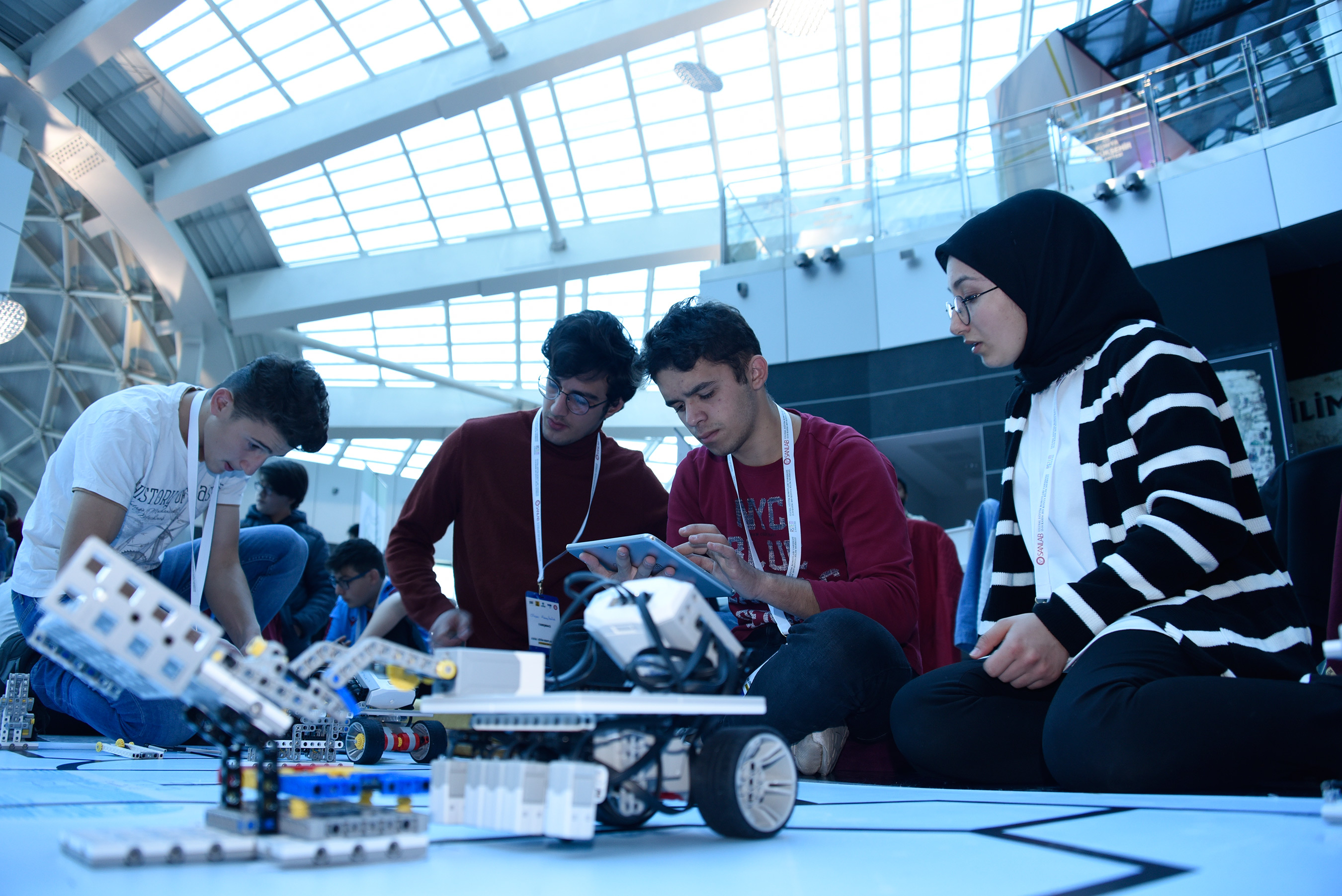 Türkiye'nin Robotları Konya Bilim Merkezi'nde Yarıştı