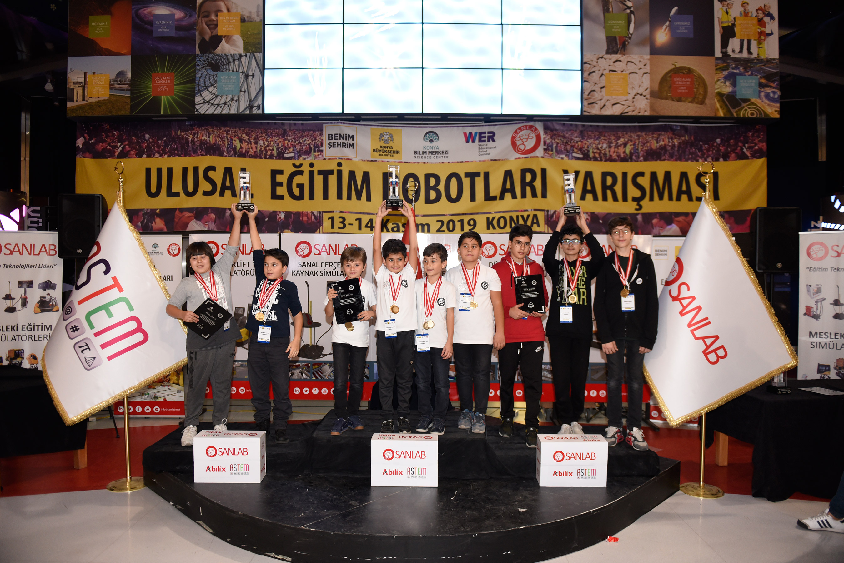 Türkiye'nin Robotları Konya Bilim Merkezi'nde Yarıştı