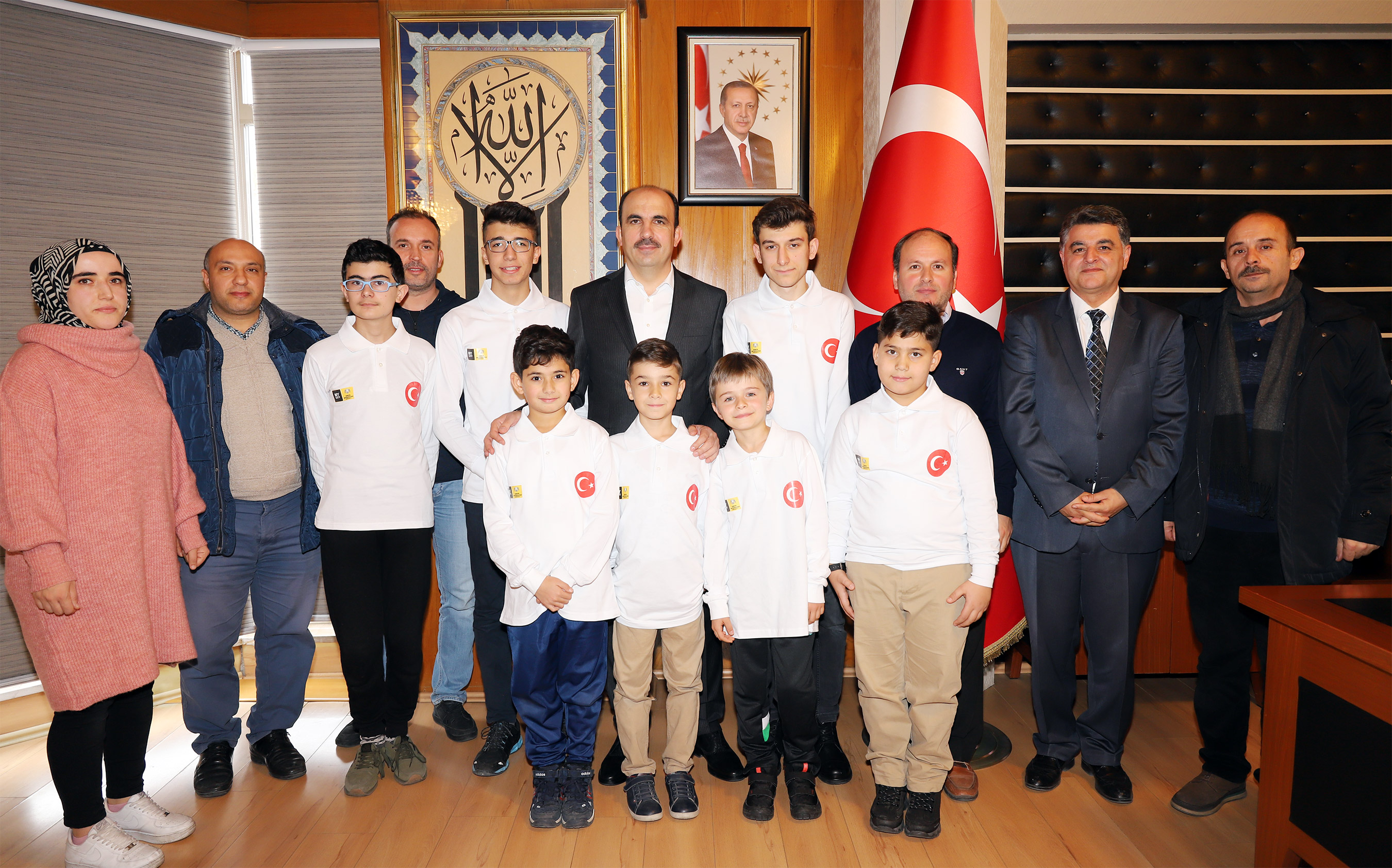 Başkan Altay Dünya Robot Yarışmasına Katılacak Öğrencileri Tebrik Etti 