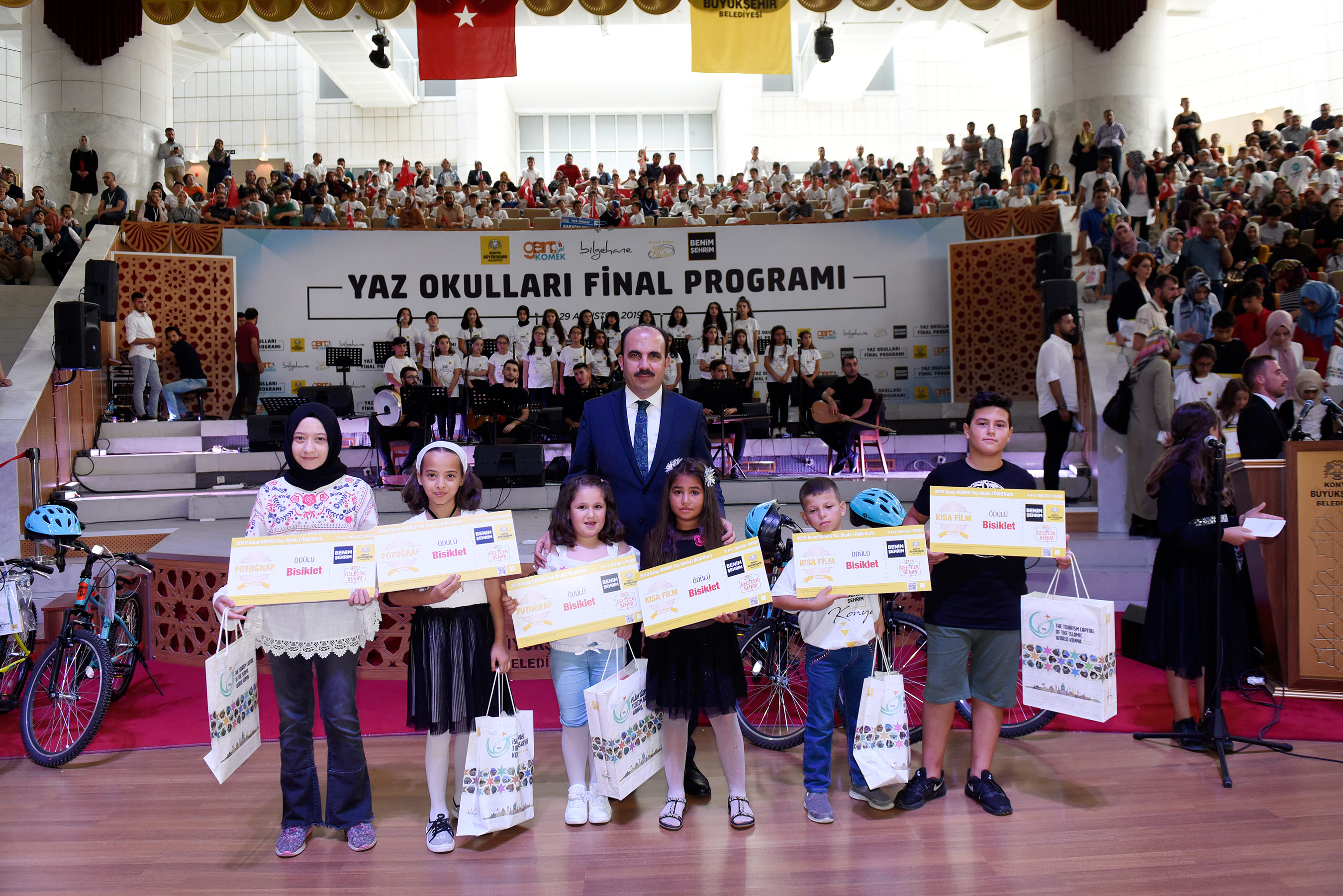 Büyükşehir Yaz Okullarından Coşkulu Final 