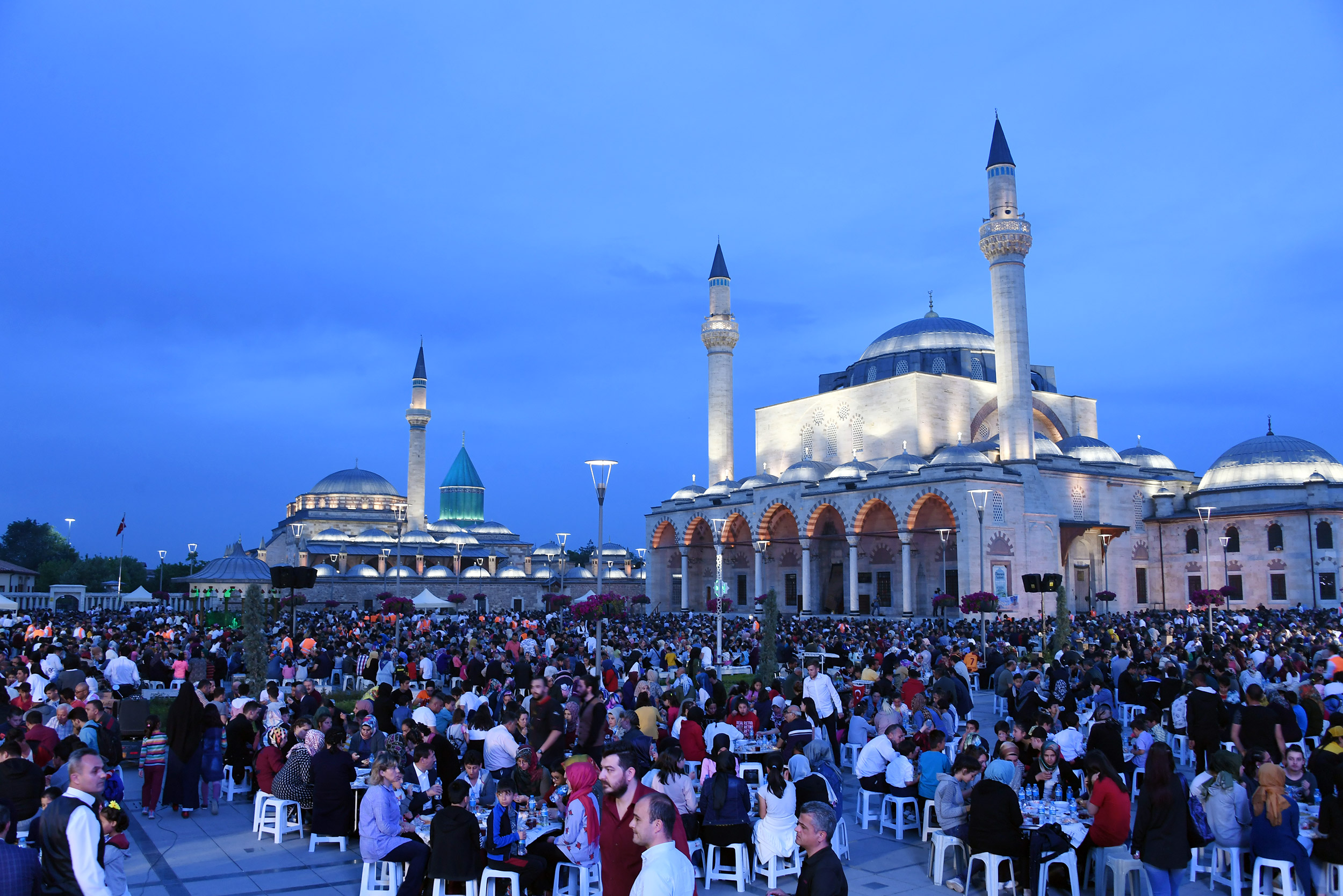 Ümmetin Yetimleri Kardeşlik İftarında Buluştu