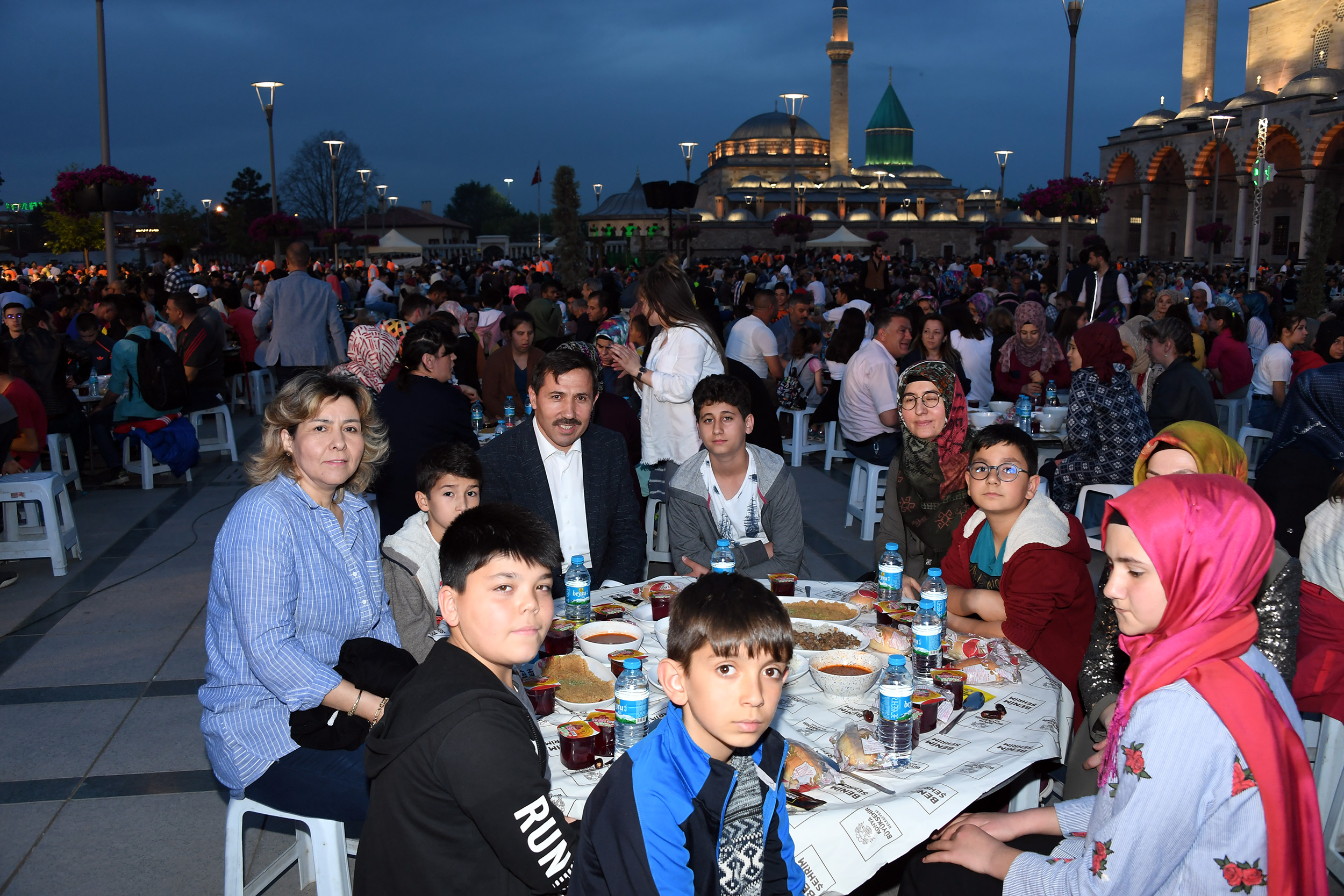 Ümmetin Yetimleri Kardeşlik İftarında Buluştu