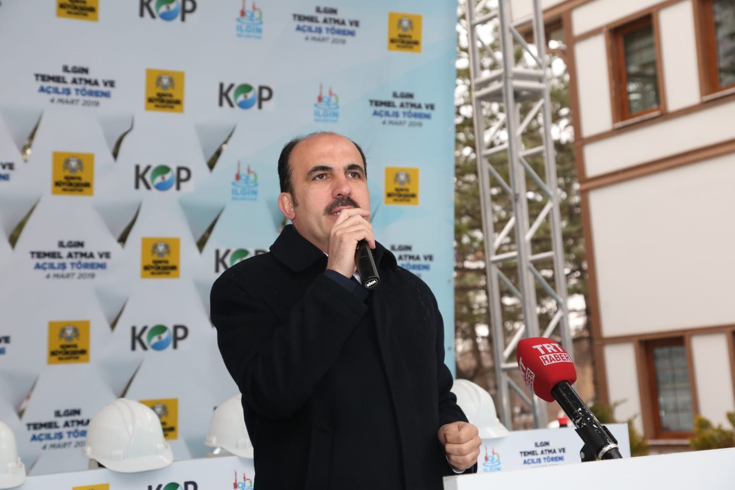 Bakan Kurum Ilgın'da Açılış ve Temel Atma Törenine Katıldı