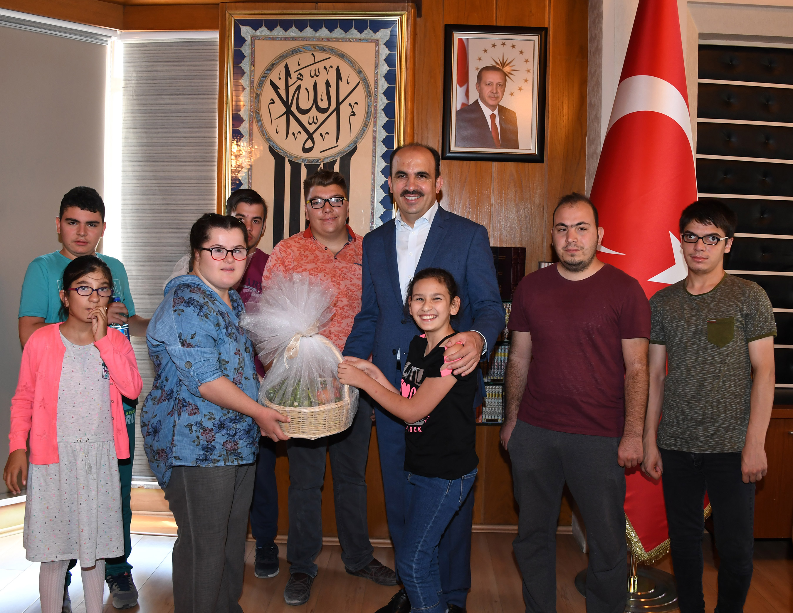 Özel Öğrencilerden Başkan Altay'a 'Özel' Ziyaret 
