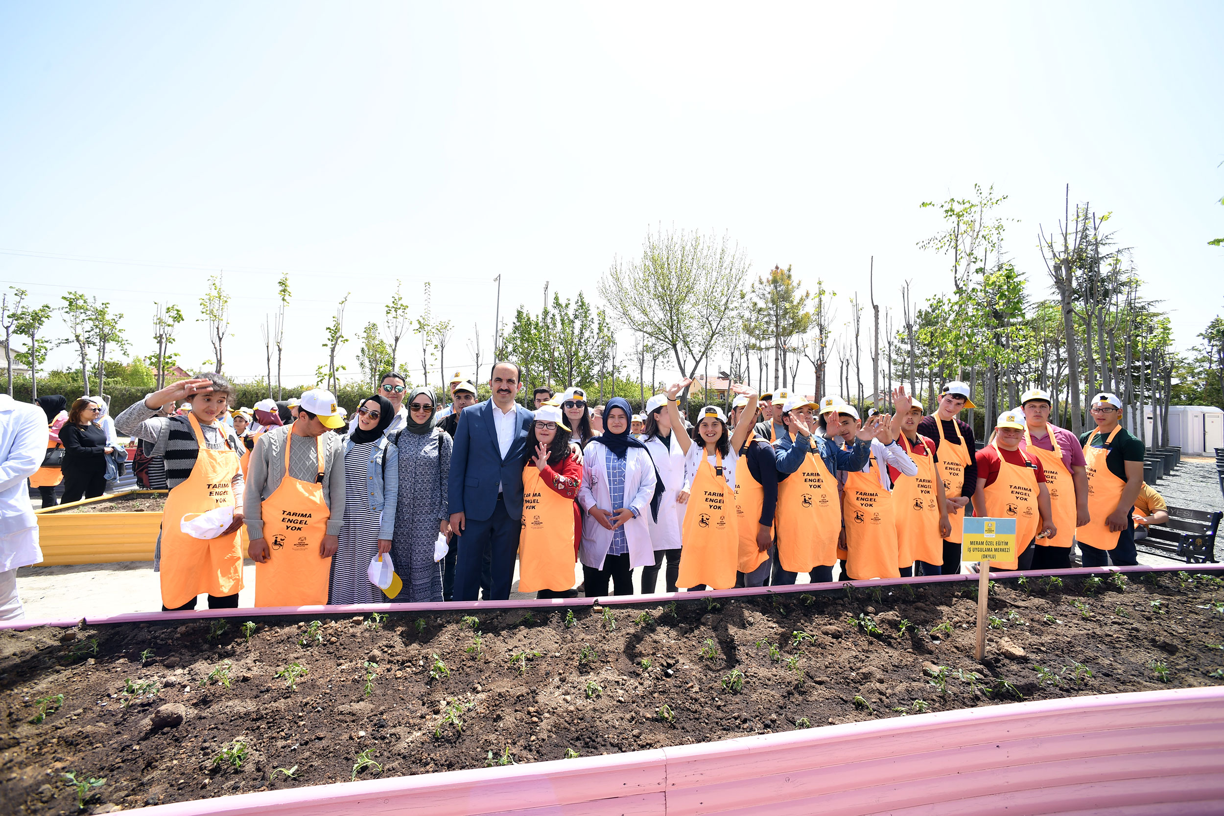 Başkan Altay, Özel Öğrencilerle Fide Dikti