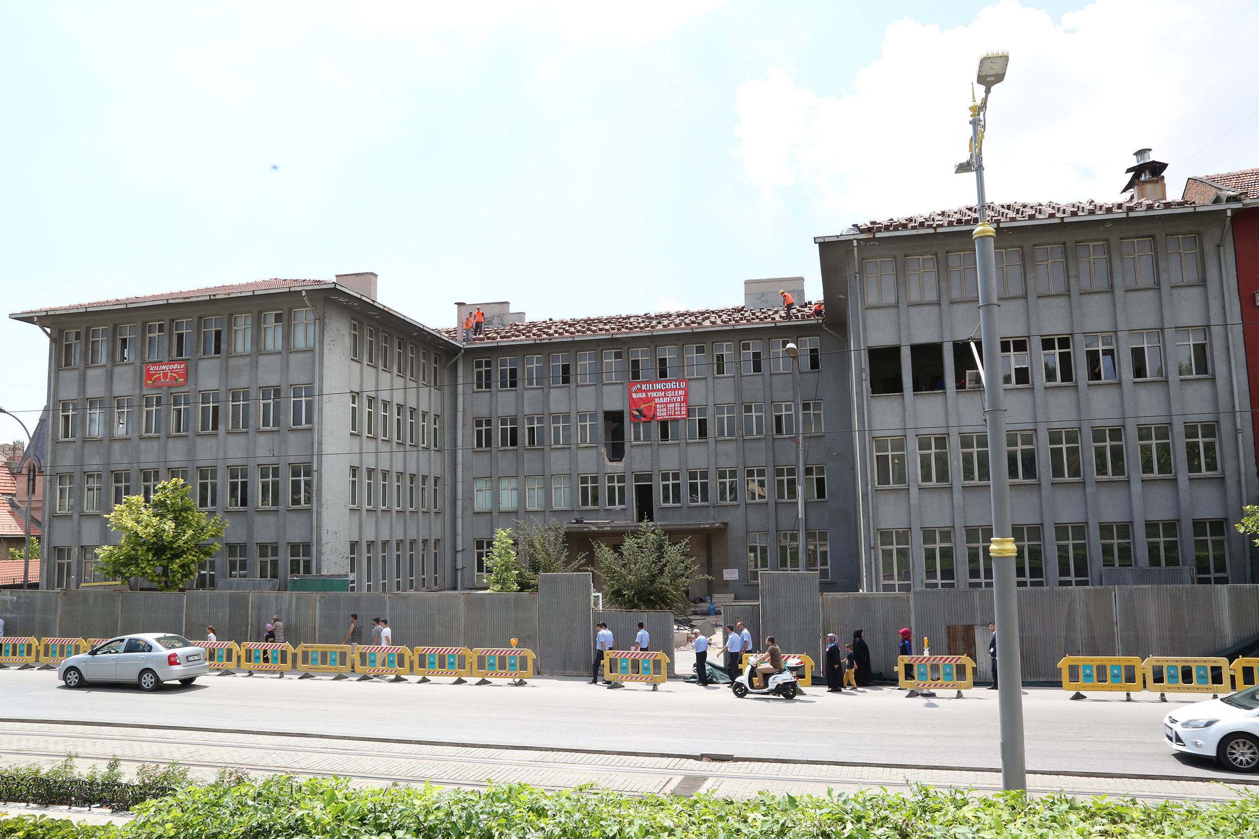 Büyükşehir Sorunlu Alanları Çözüme Kavuşturuyor 